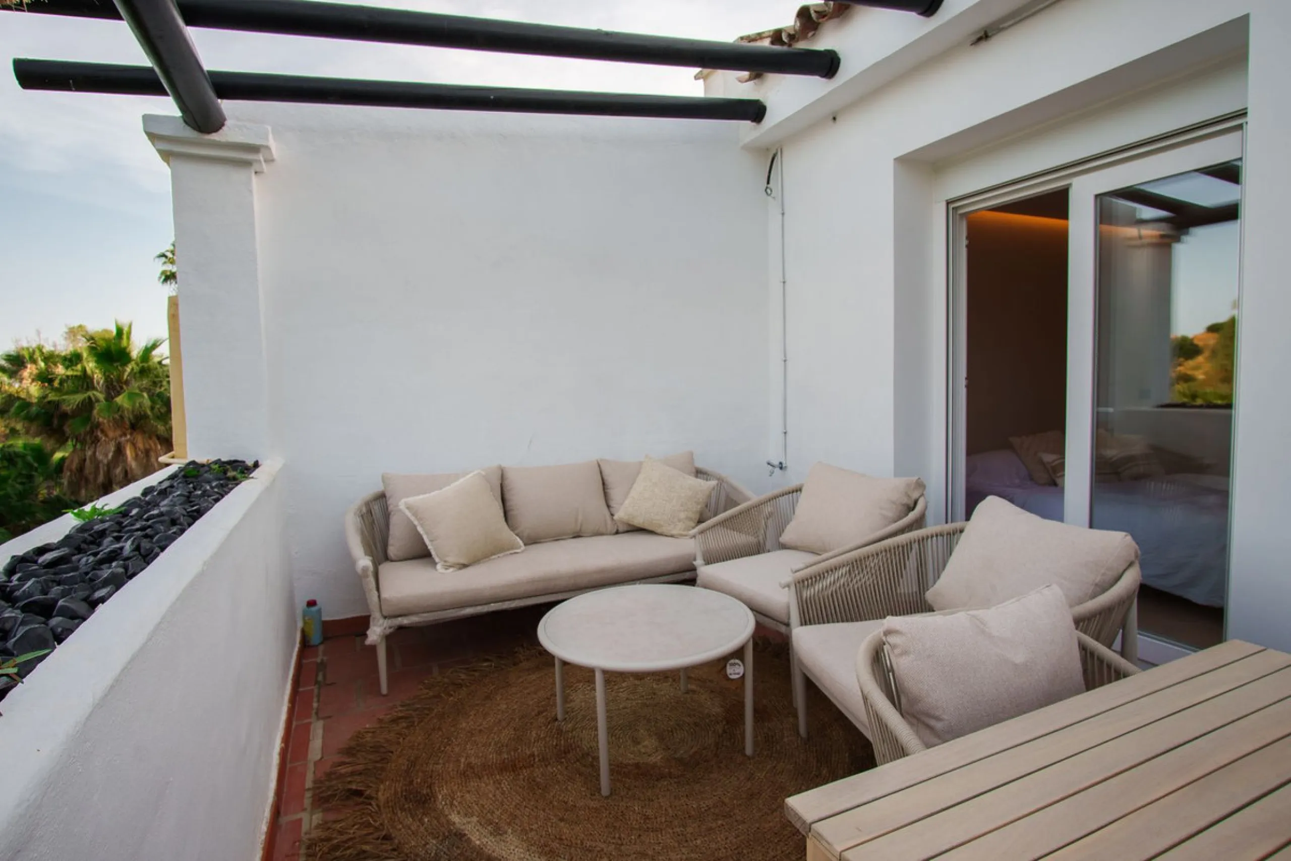 Renovated Apartment Frontline Golf in La Quinta with Stunning Sea, Lake & Golf Views