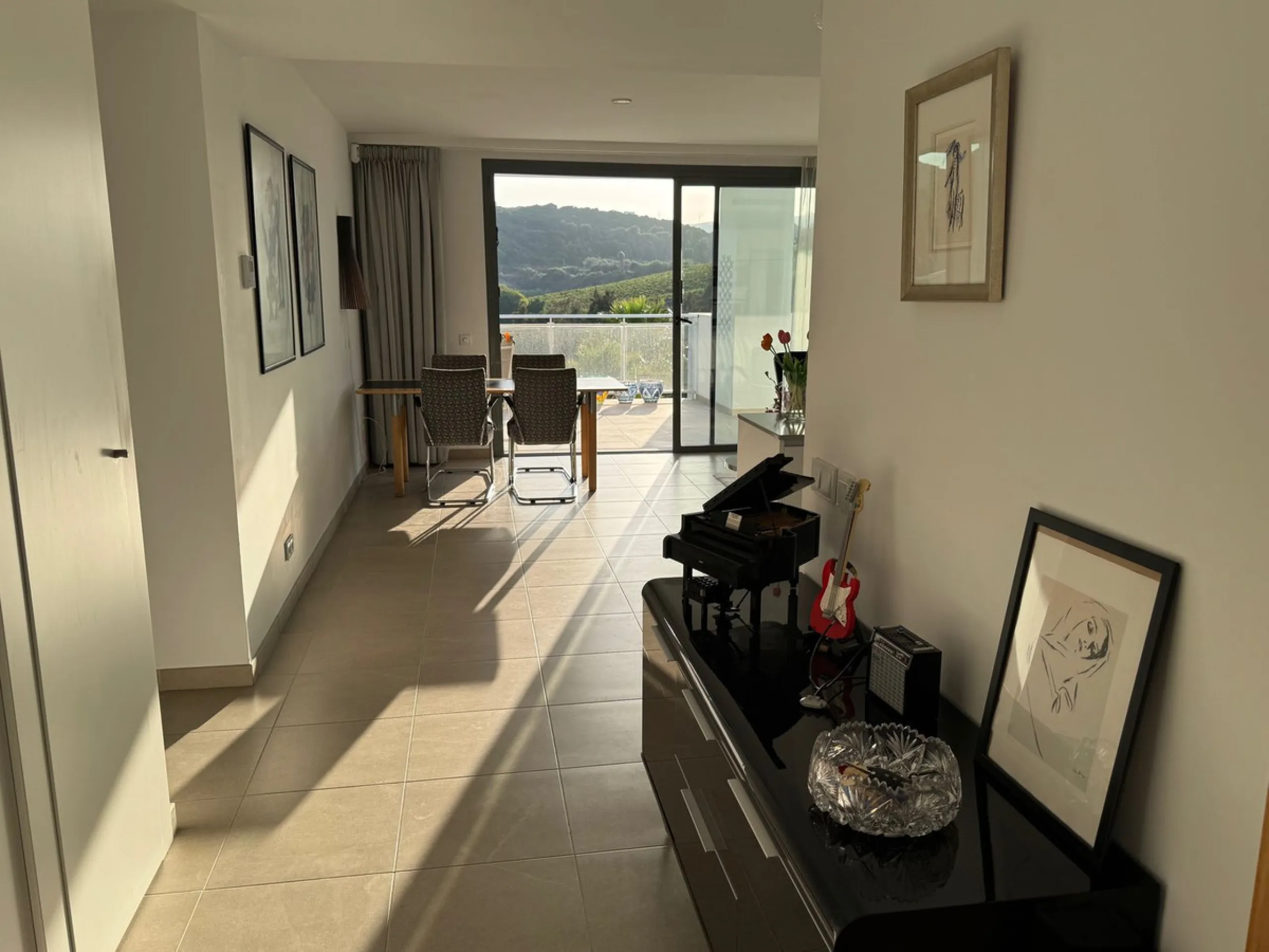 Discover luxury and comfort in this spectacular penthouse for sale in Casares Green!
