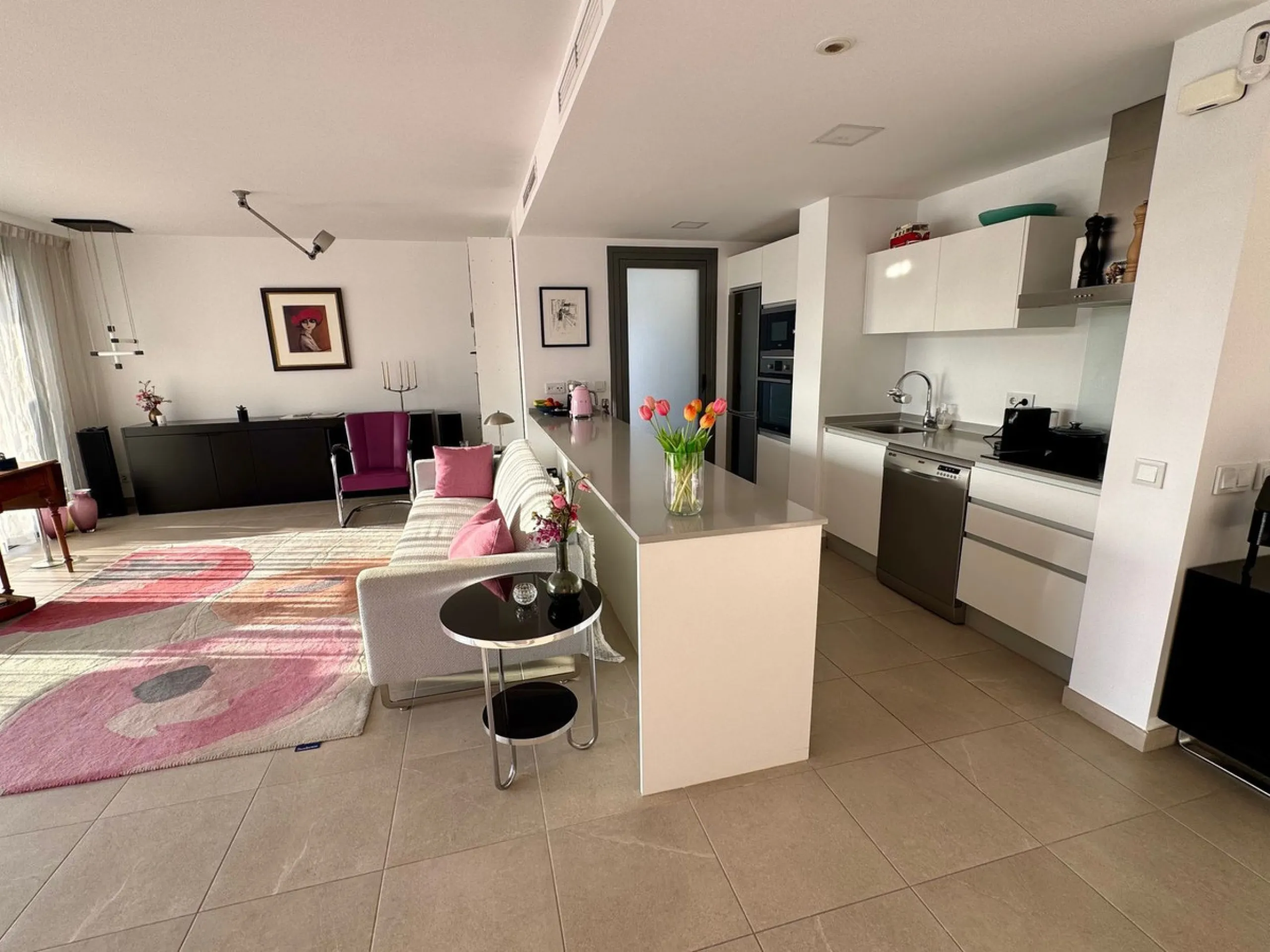 Discover luxury and comfort in this spectacular penthouse for sale in Casares Green!