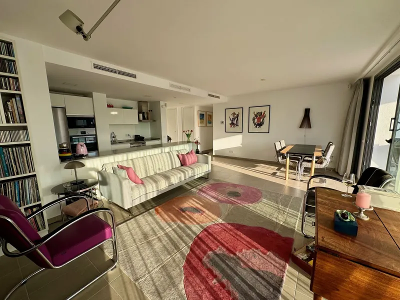 Discover luxury and comfort in this spectacular penthouse for sale in Casares Green!