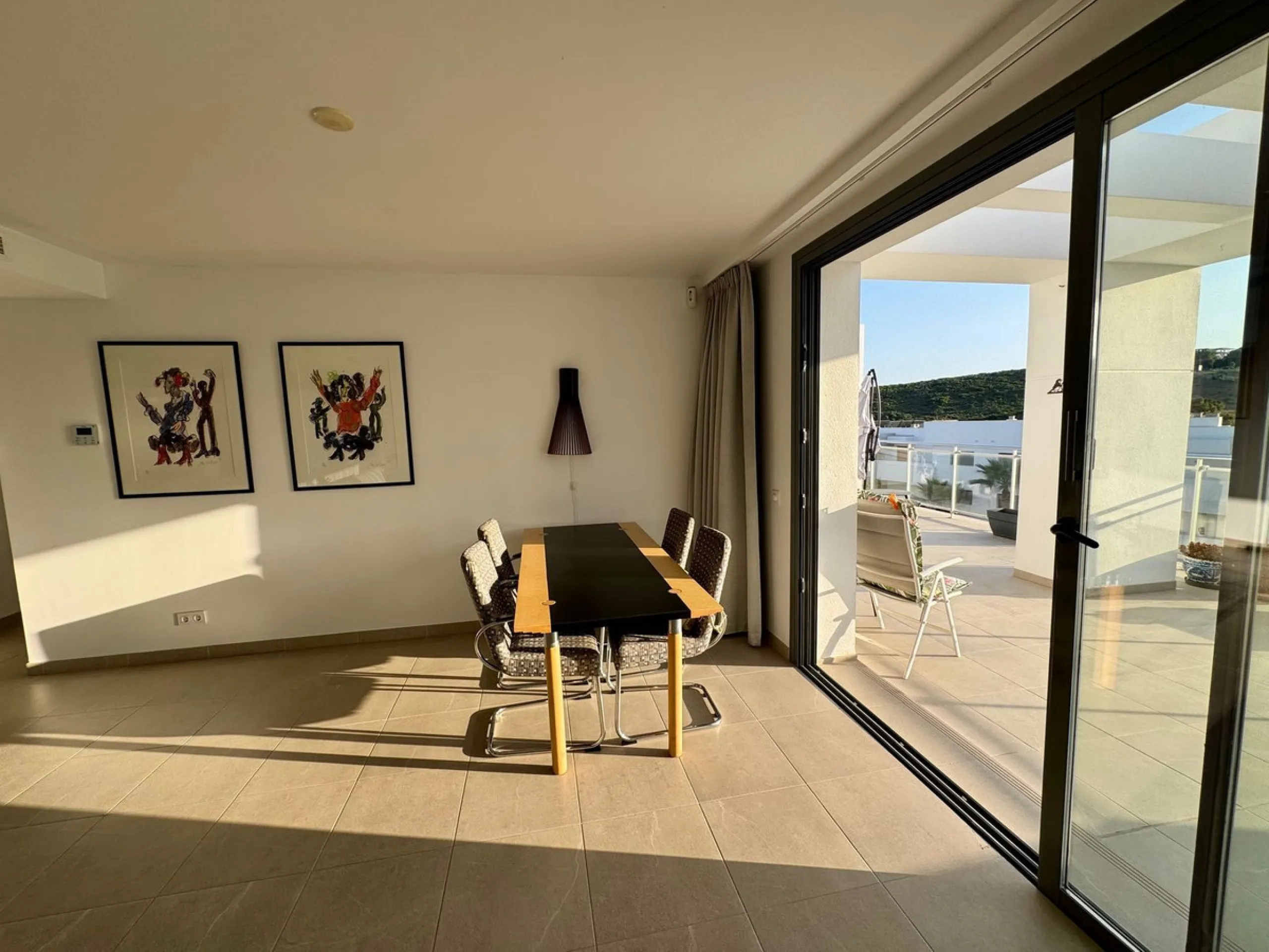 Discover luxury and comfort in this spectacular penthouse for sale in Casares Green!