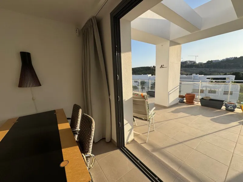 Discover luxury and comfort in this spectacular penthouse for sale in Casares Green!