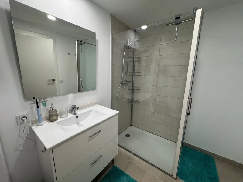 Discover luxury and comfort in this spectacular penthouse for sale in Casares Green!