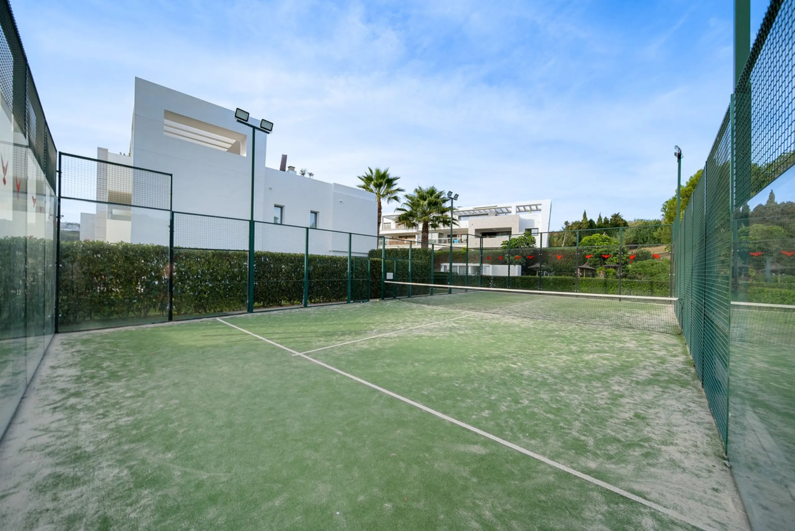 Discover luxury and comfort in this spectacular penthouse for sale in Casares Green!