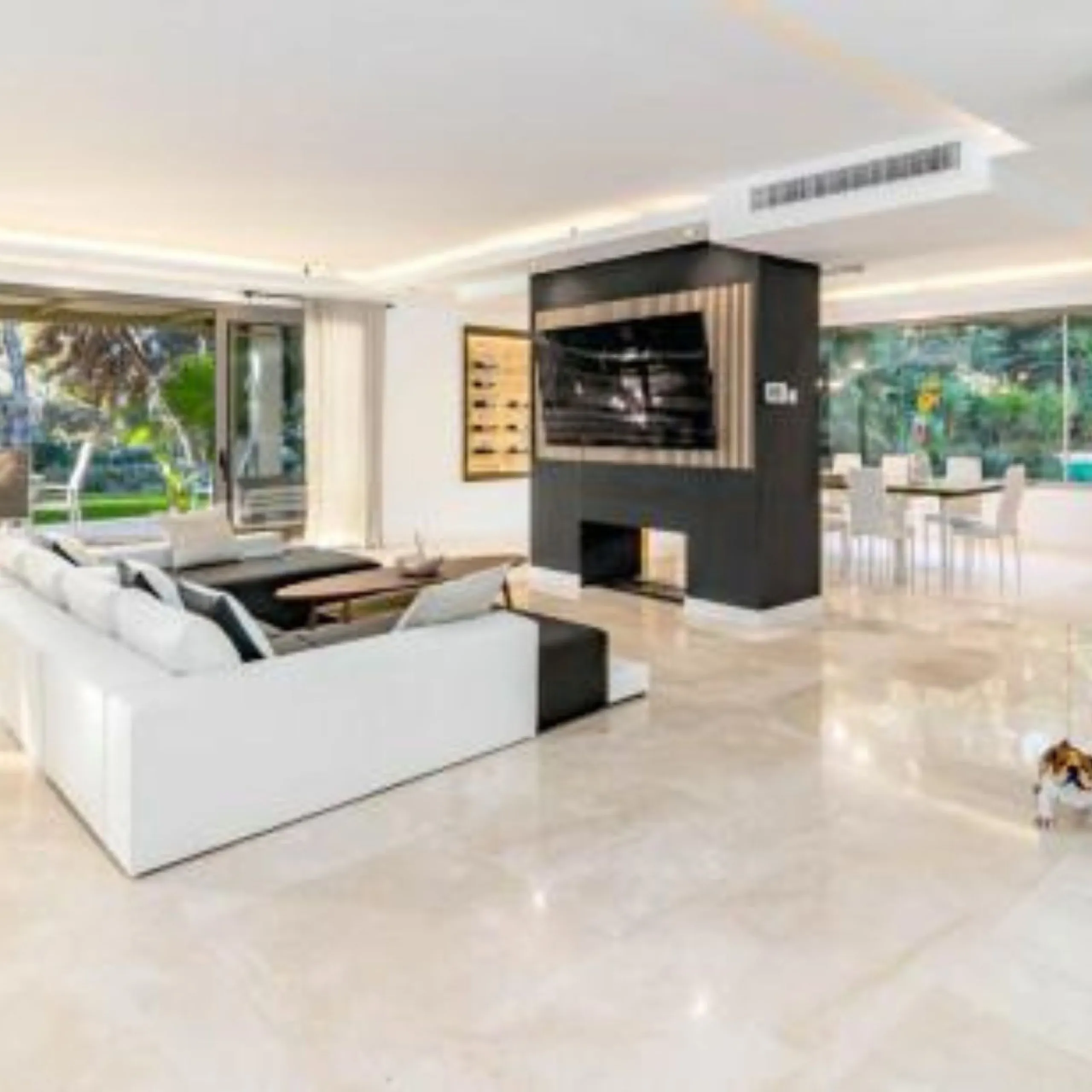House - Detached Villa в продаже в Marbella, Málaga. В доме 5 спален и 6 ванных комнат. Площадь дома 485 м². Площадь участка 485 м²
