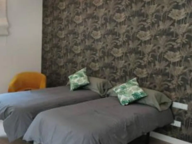 House - Detached Villa в продаже в Marbella, Málaga. В доме 5 спален и 6 ванных комнат. Площадь дома 485 м². Площадь участка 485 м²