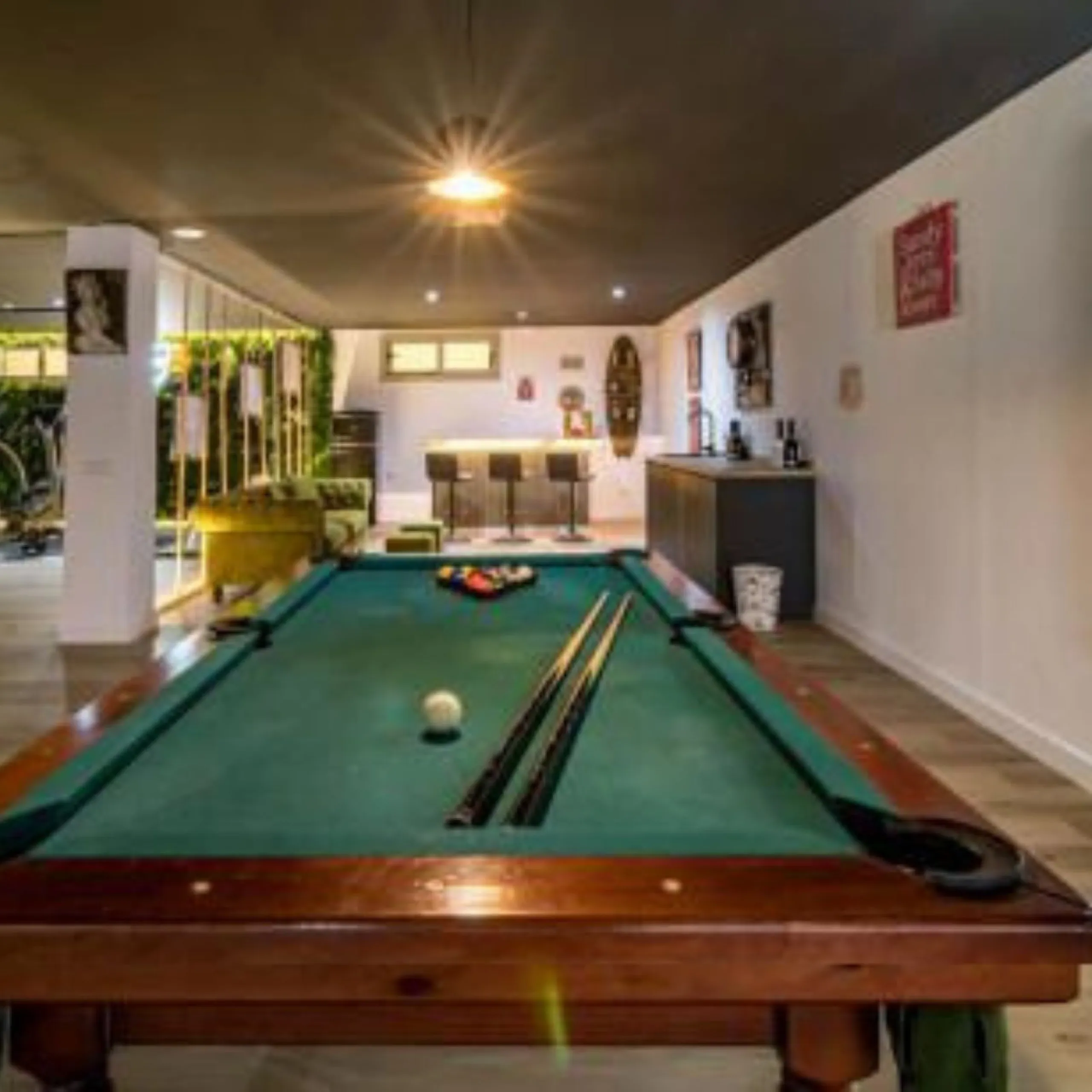 House - Detached Villa в продаже в Marbella, Málaga. В доме 5 спален и 6 ванных комнат. Площадь дома 485 м². Площадь участка 485 м²