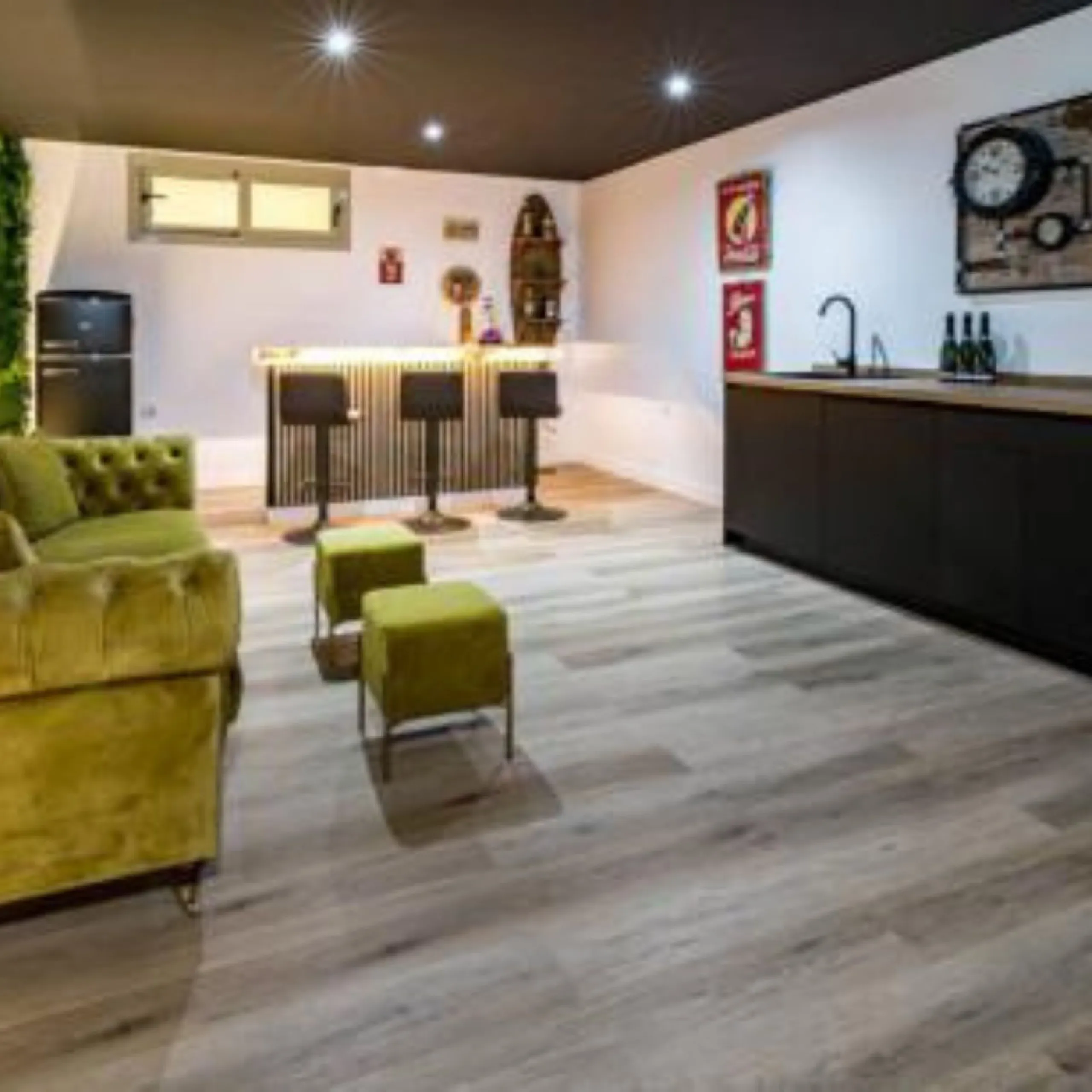 House - Detached Villa в продаже в Marbella, Málaga. В доме 5 спален и 6 ванных комнат. Площадь дома 485 м². Площадь участка 485 м²
