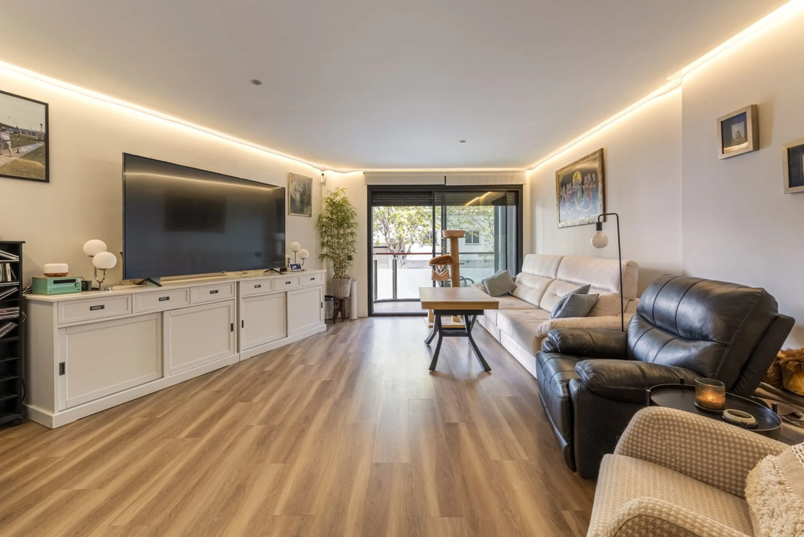 Modern Apartment in the Heart of Estepona!
