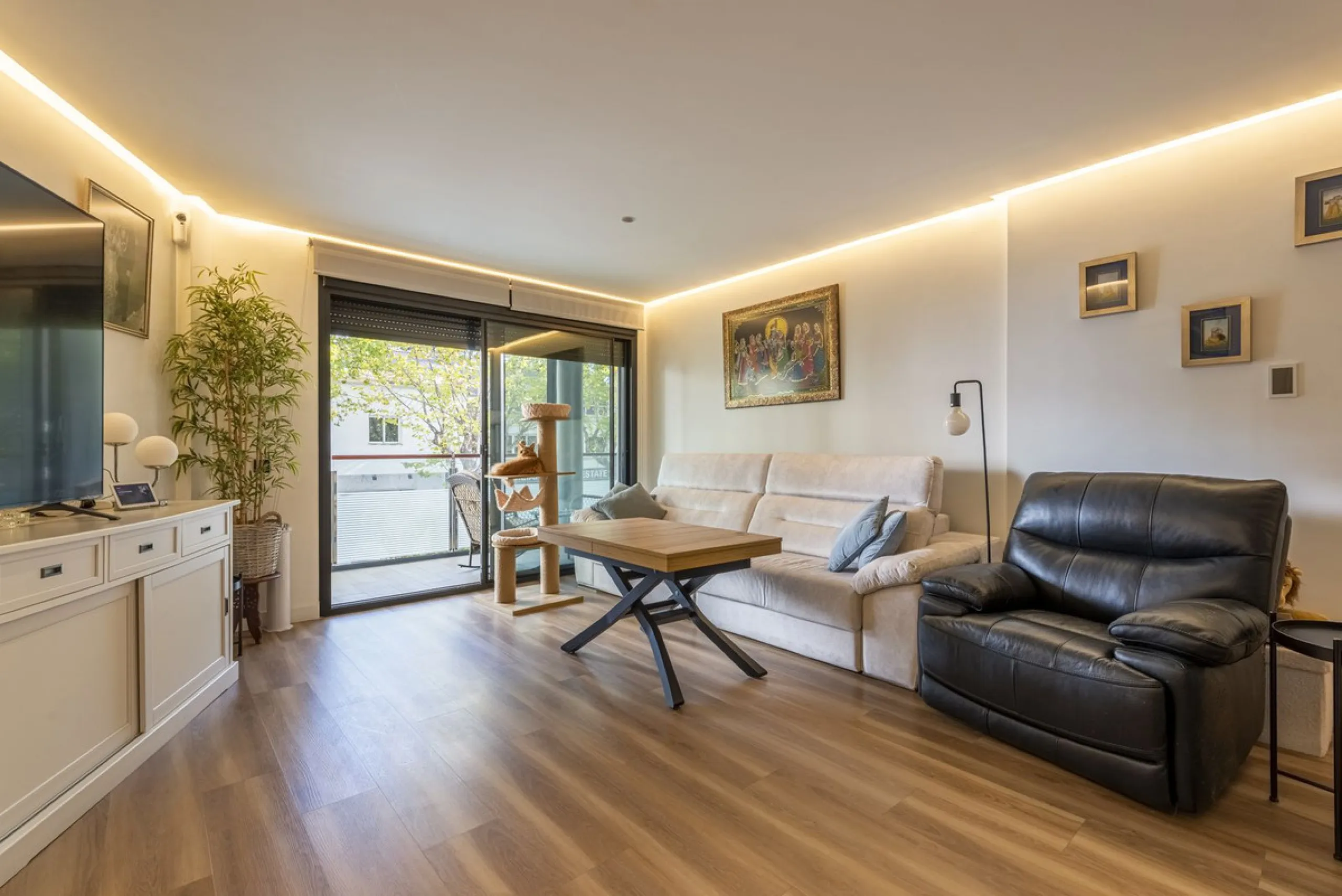 Modern Apartment in the Heart of Estepona!