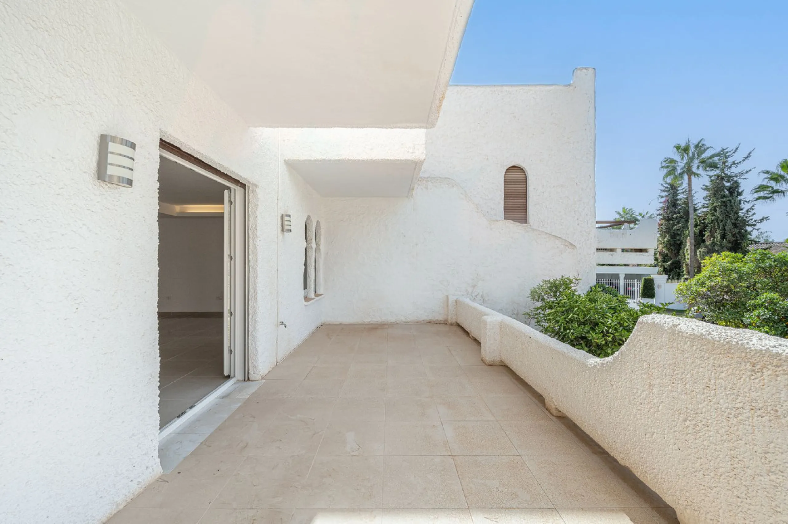 Newly refurbished townhouse in Atalaya Rio Verde, only 5 minutes from Puerto Banus!