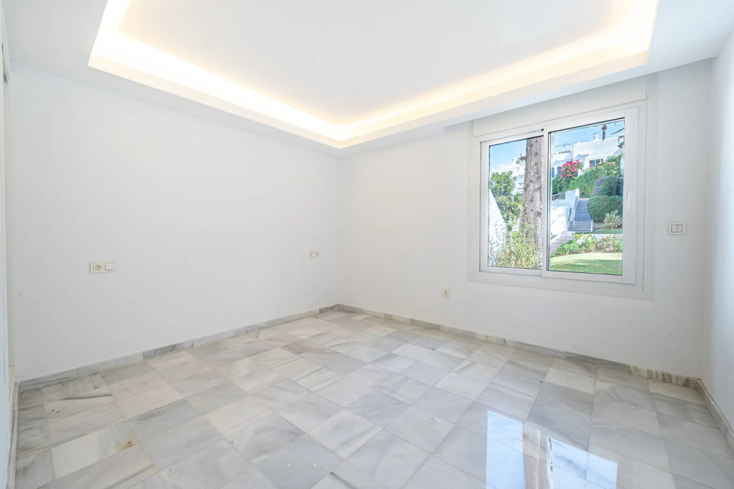 Newly refurbished townhouse in Atalaya Rio Verde, only 5 minutes from Puerto Banus!