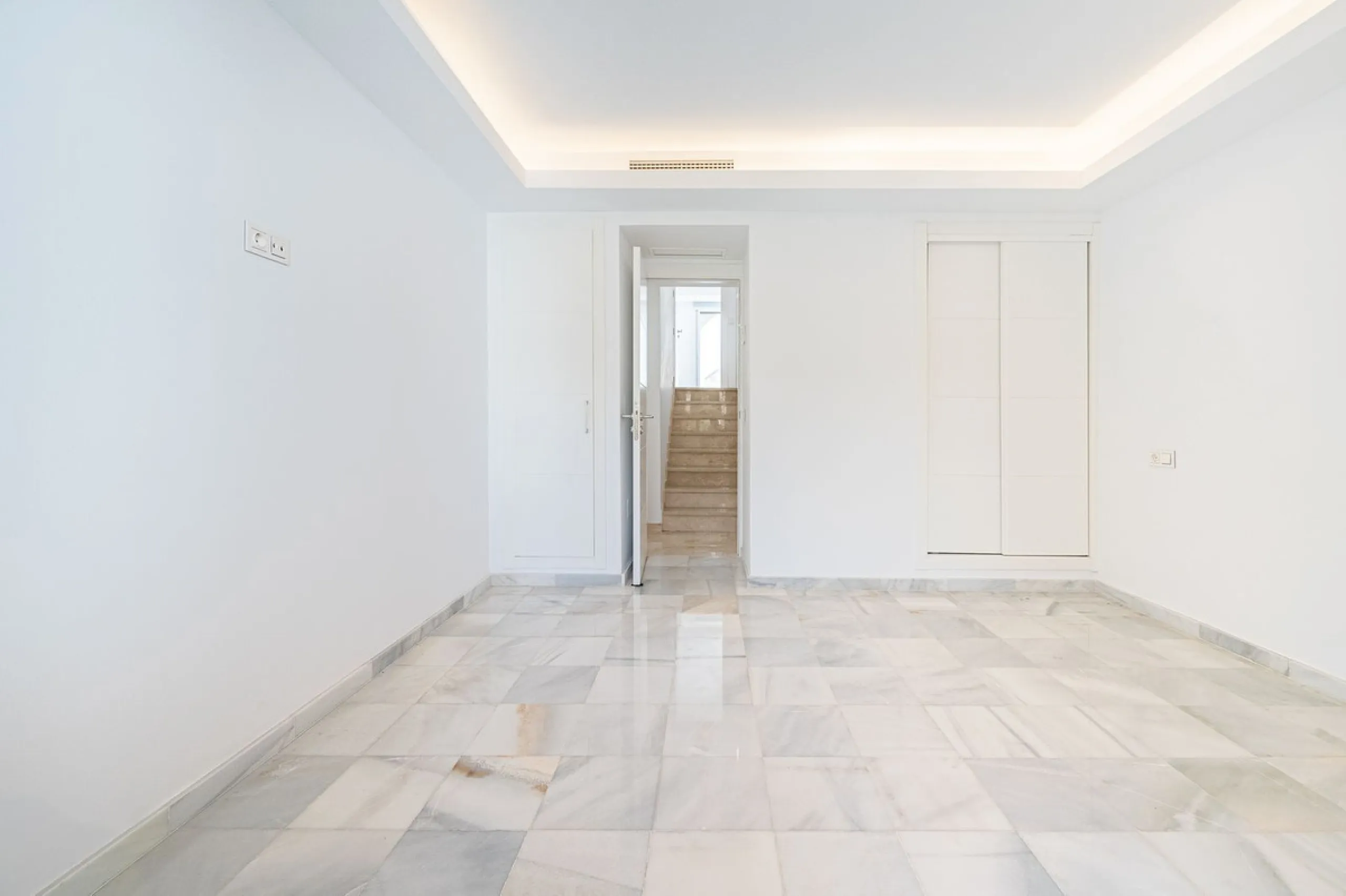 Newly refurbished townhouse in Atalaya Rio Verde, only 5 minutes from Puerto Banus!