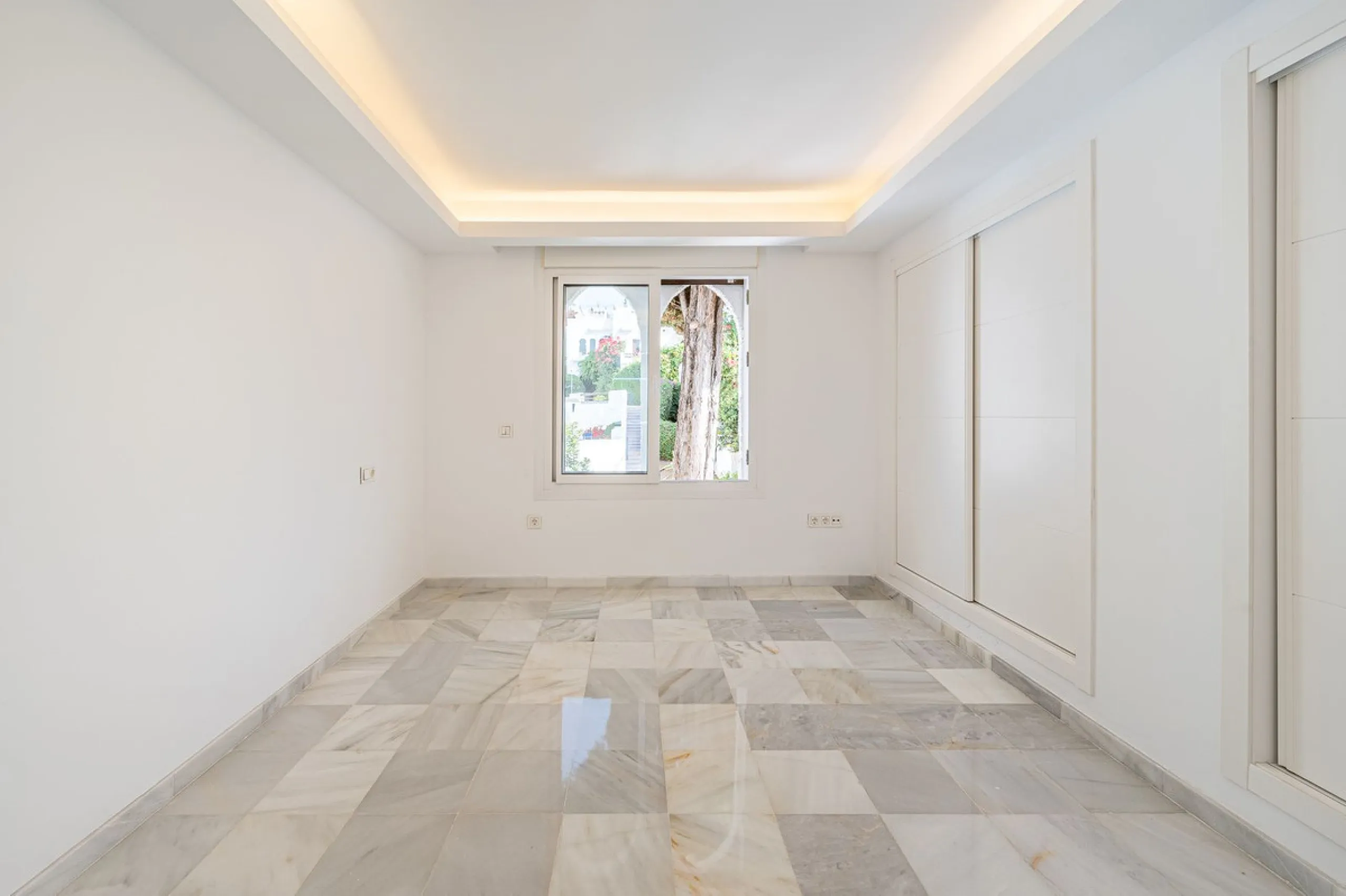 Newly refurbished townhouse in Atalaya Rio Verde, only 5 minutes from Puerto Banus!