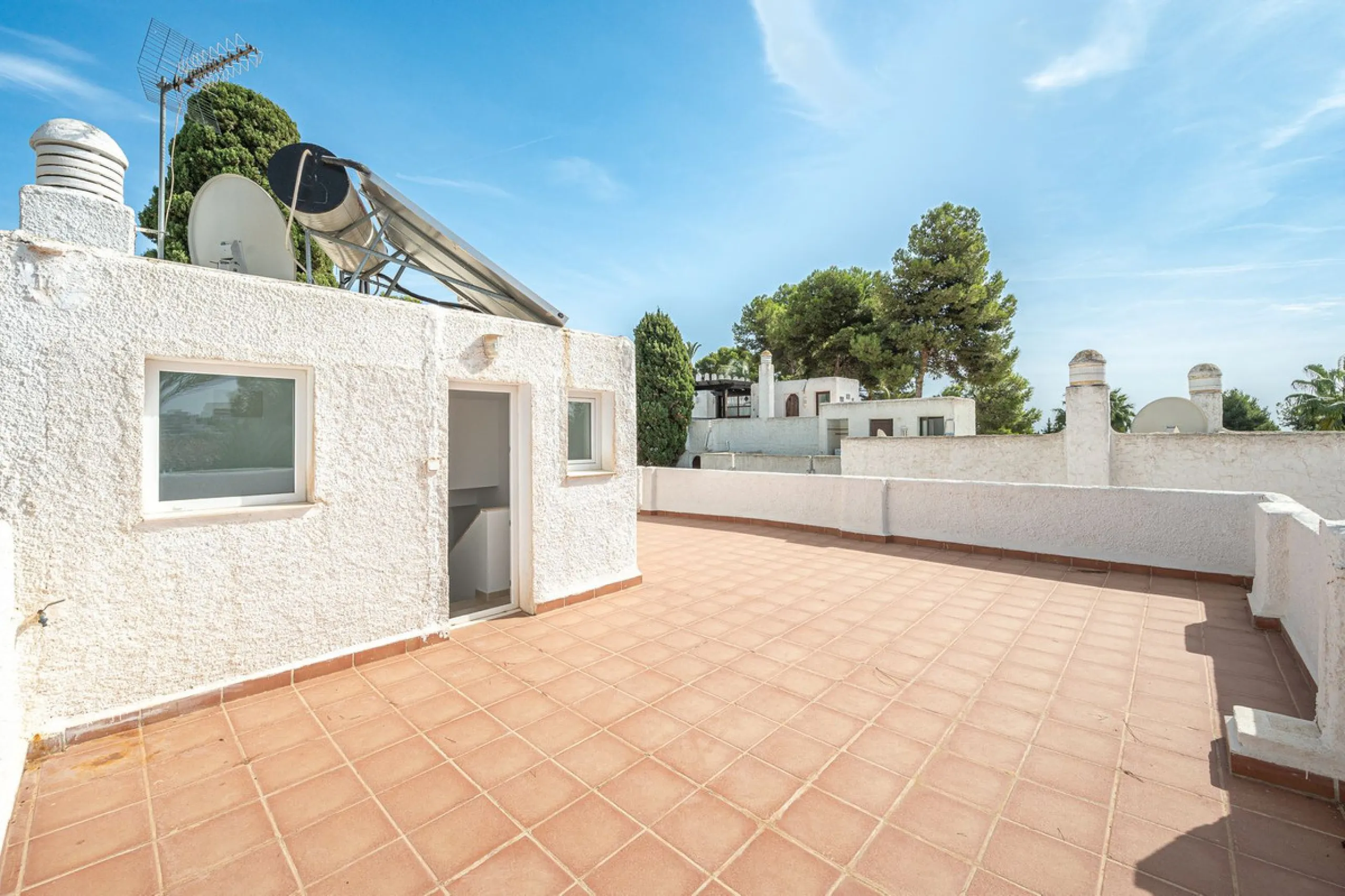 Newly refurbished townhouse in Atalaya Rio Verde, only 5 minutes from Puerto Banus!