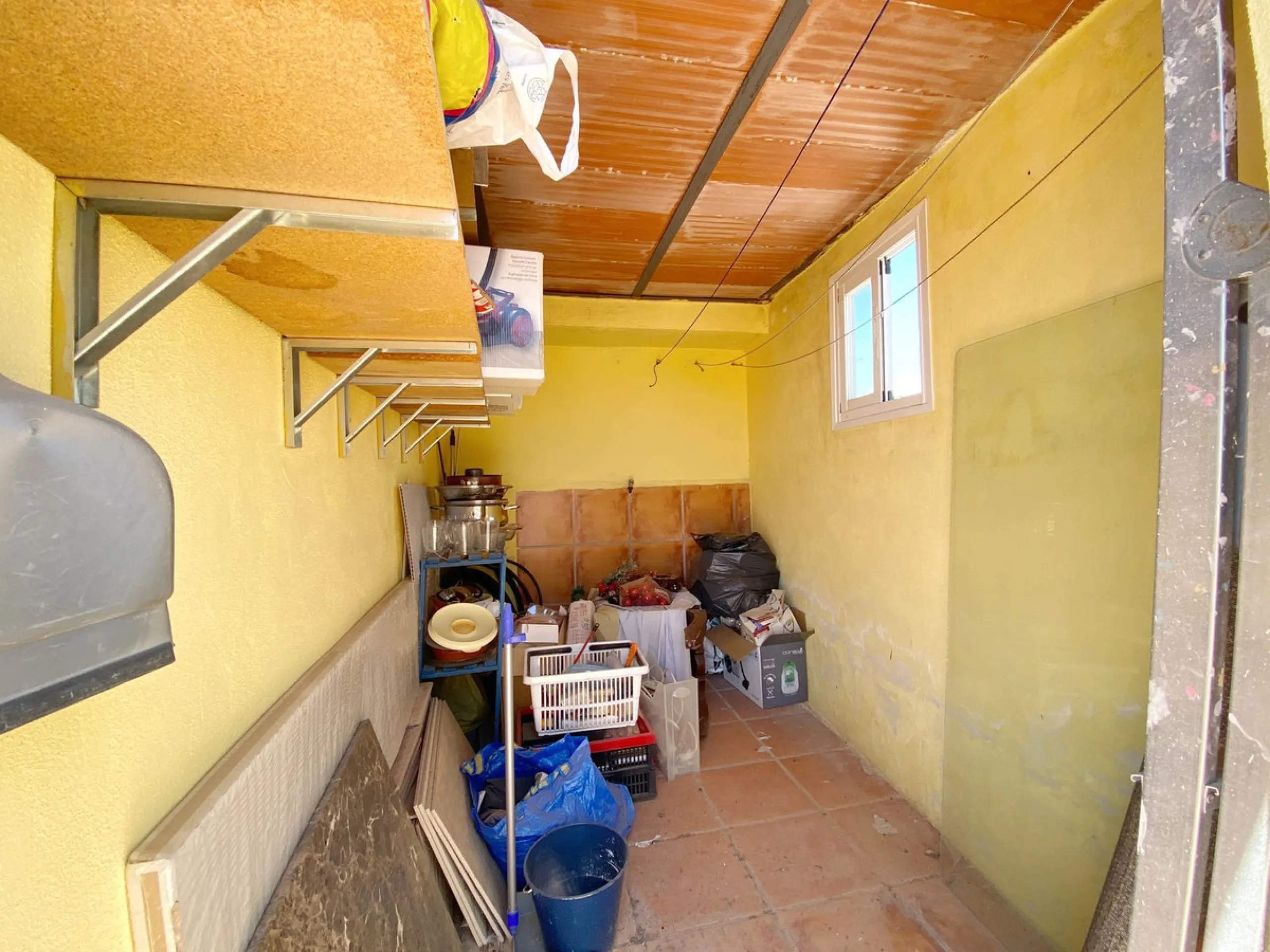 Charming penthouse with a large private terrace in the heart of the old town.