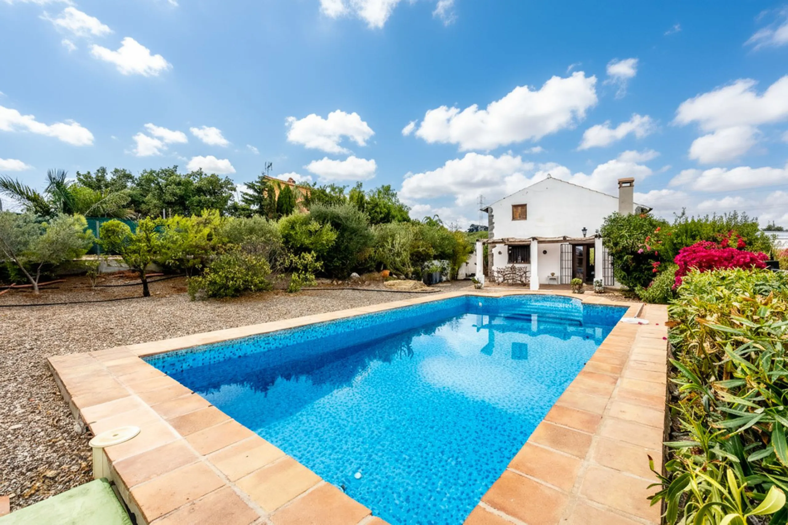 Feature Rich 3 Bedroom Finca, Great Access, Location and Views.