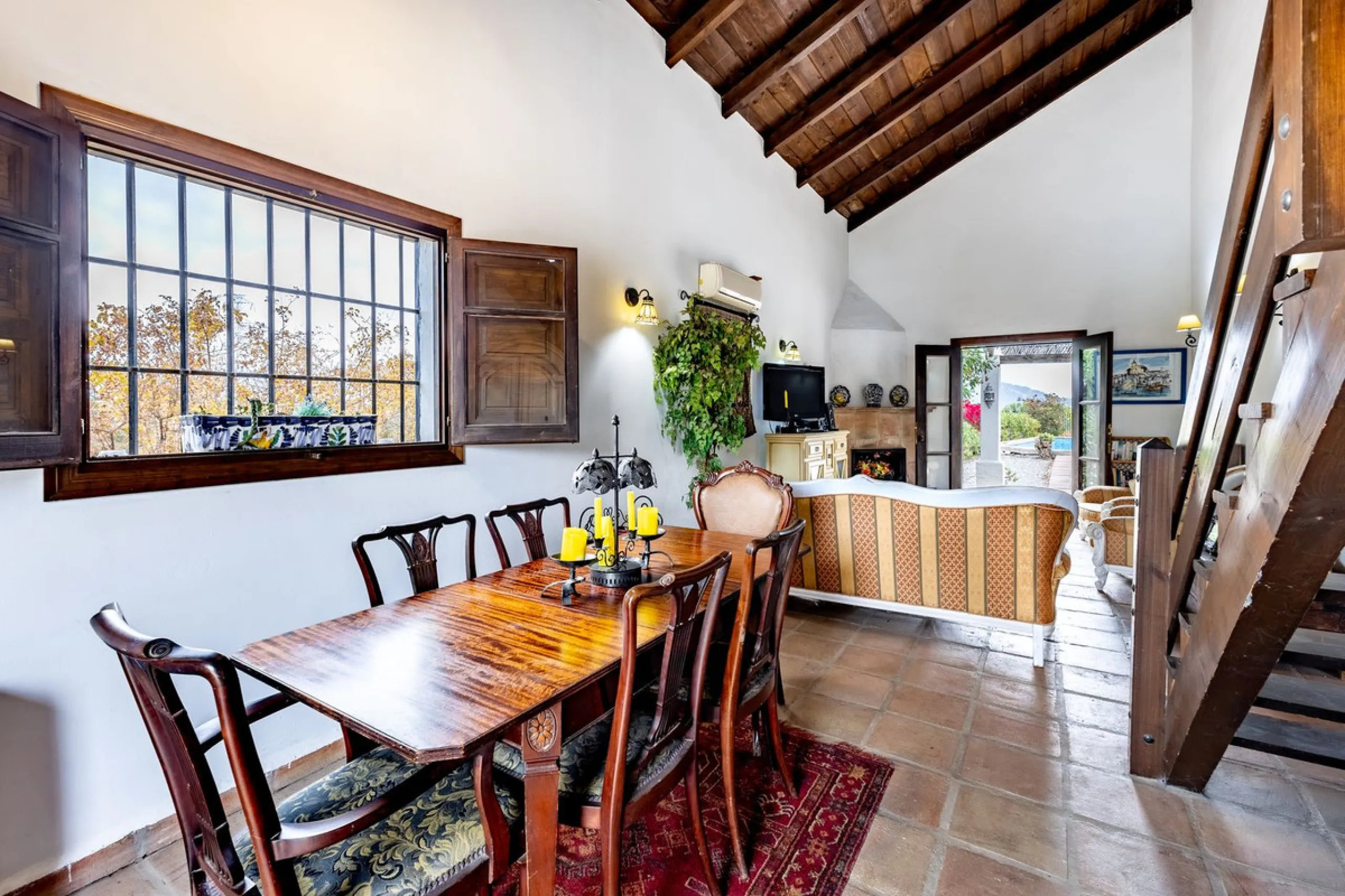 Feature Rich 3 Bedroom Finca, Great Access, Location and Views.