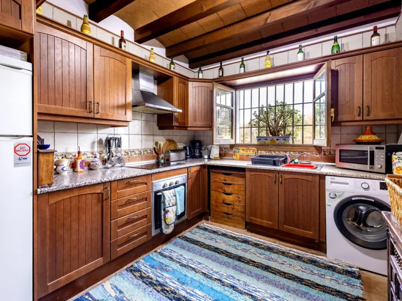 Feature Rich 3 Bedroom Finca, Great Access, Location and Views.