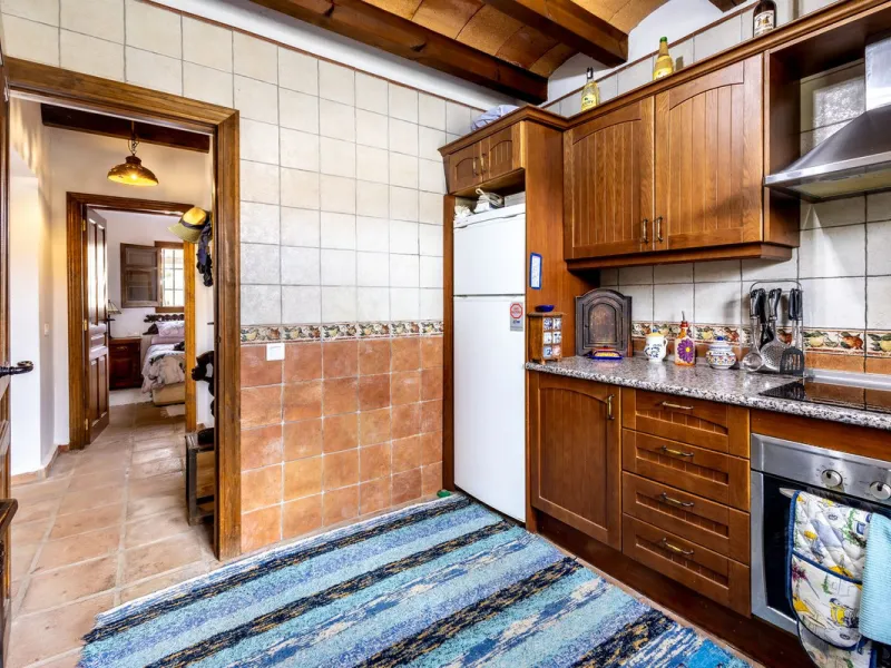 Feature Rich 3 Bedroom Finca, Great Access, Location and Views.