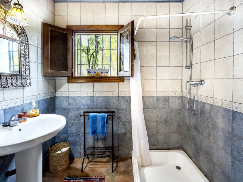 Feature Rich 3 Bedroom Finca, Great Access, Location and Views.