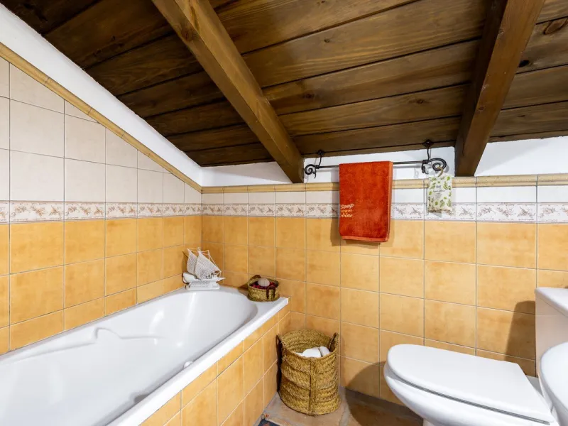 Feature Rich 3 Bedroom Finca, Great Access, Location and Views.