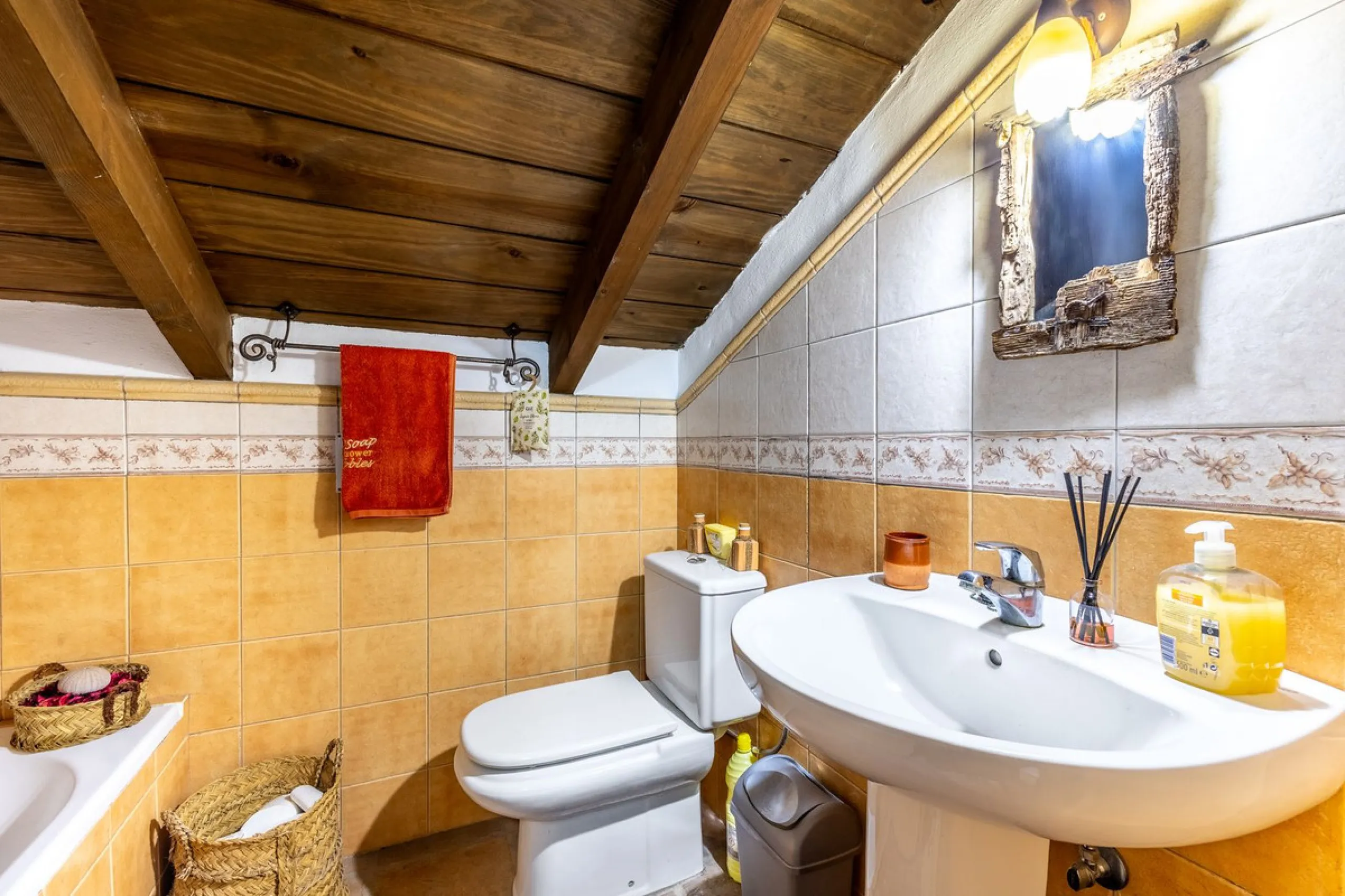 Feature Rich 3 Bedroom Finca, Great Access, Location and Views.
