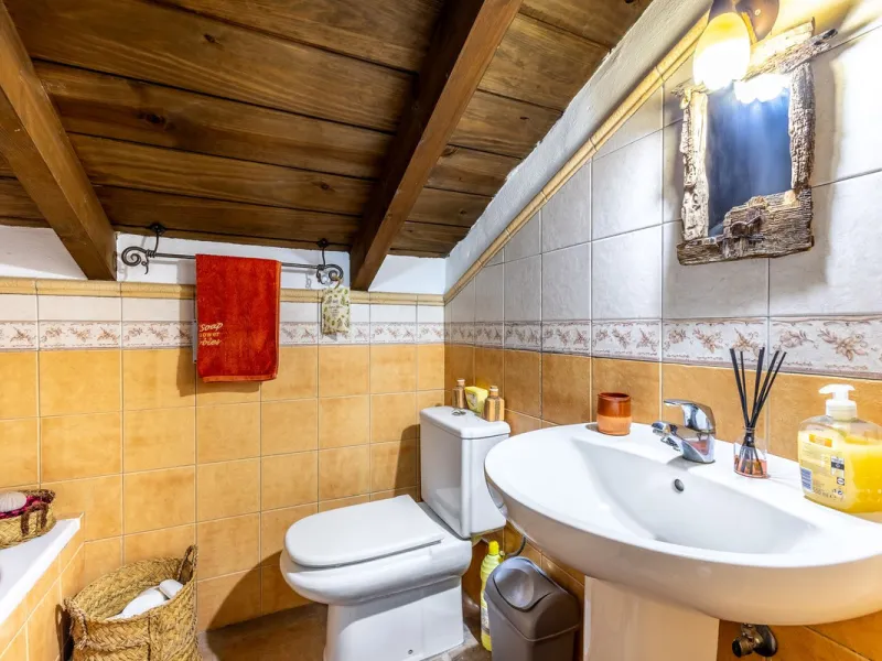 Feature Rich 3 Bedroom Finca, Great Access, Location and Views.