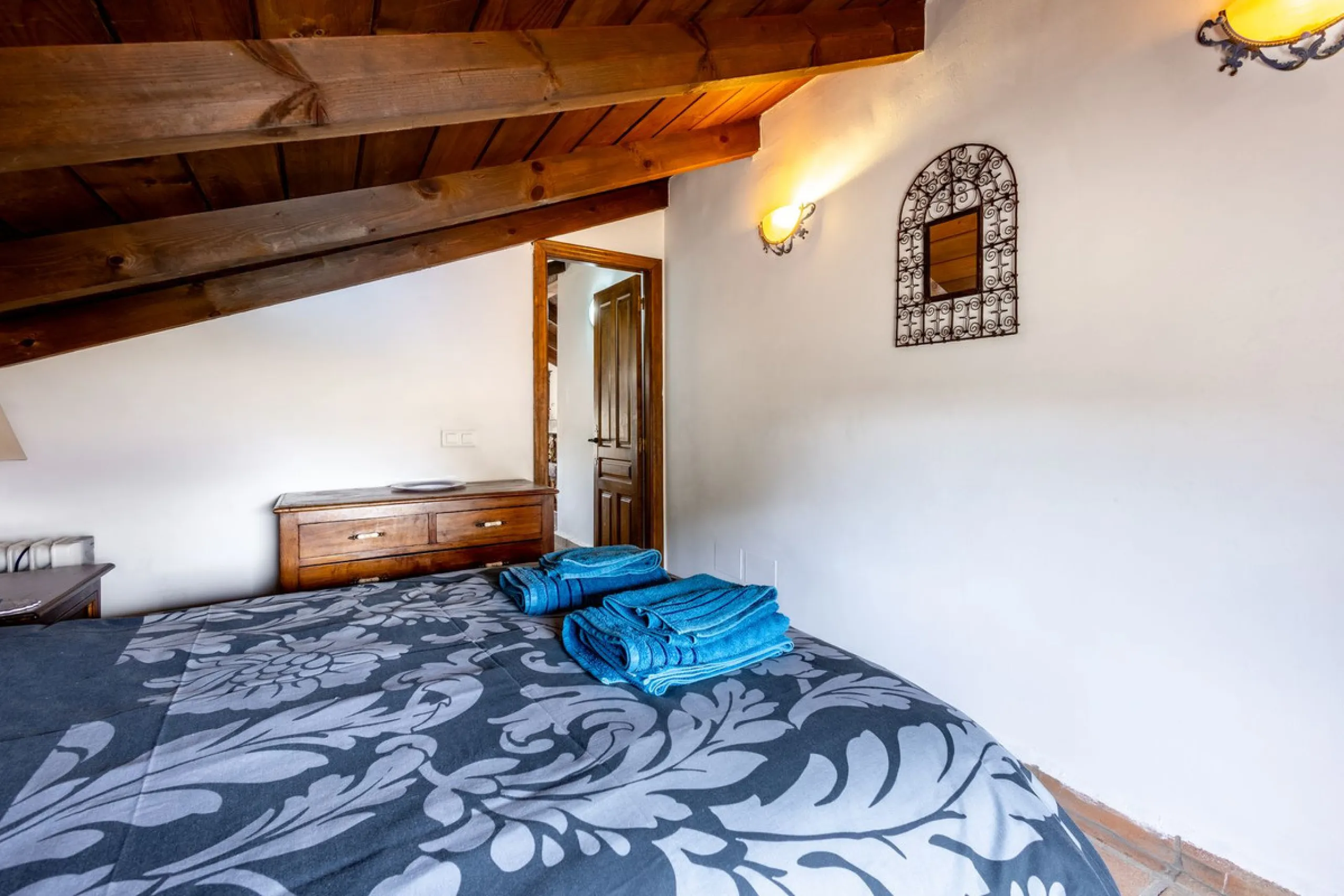 Feature Rich 3 Bedroom Finca, Great Access, Location and Views.