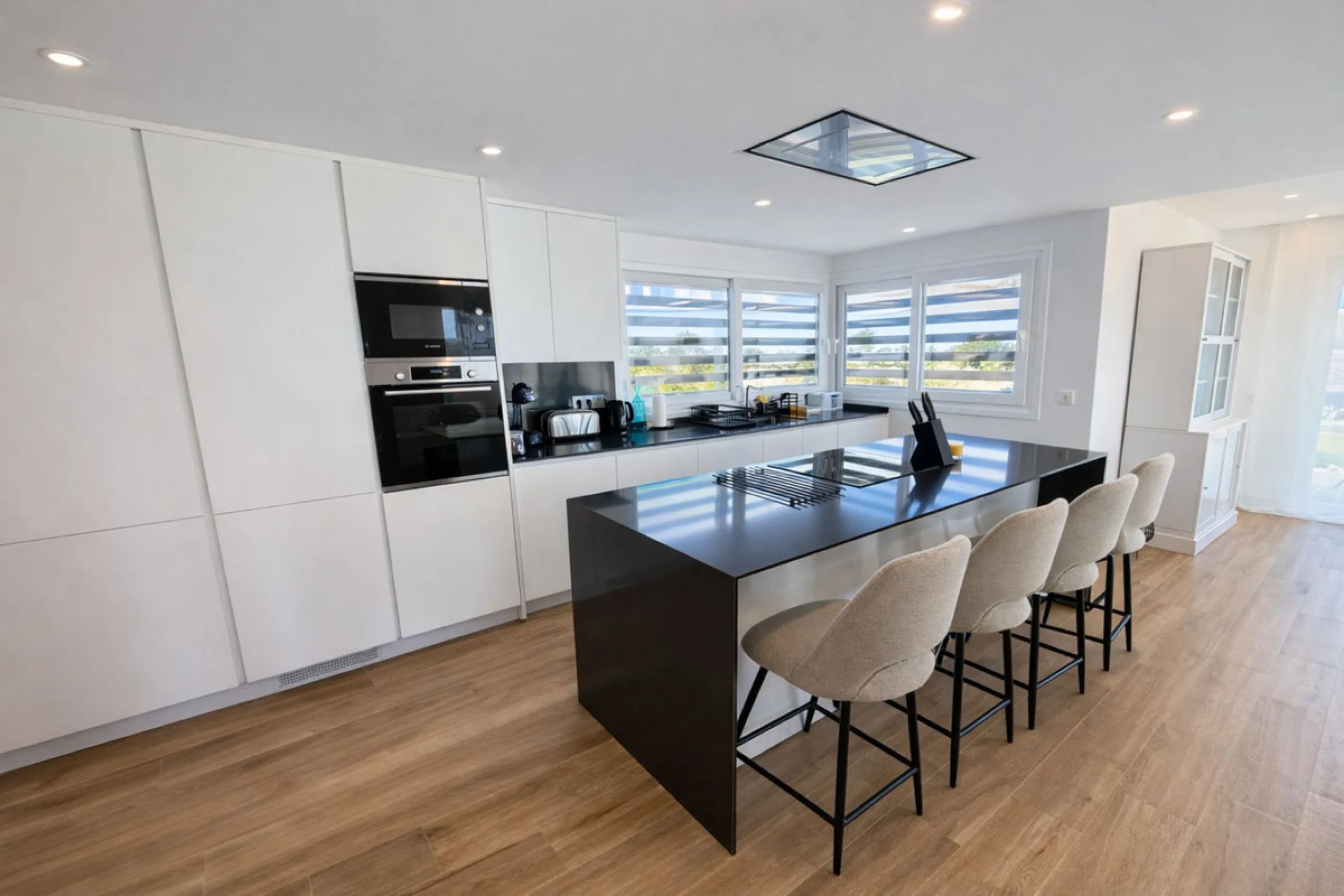 Apartment - Ground Floor Apartment в продаже в Casares, Málaga. В доме 2 спален и 2 ванных комнат. Площадь дома 109 м². Площадь участка 422 м²