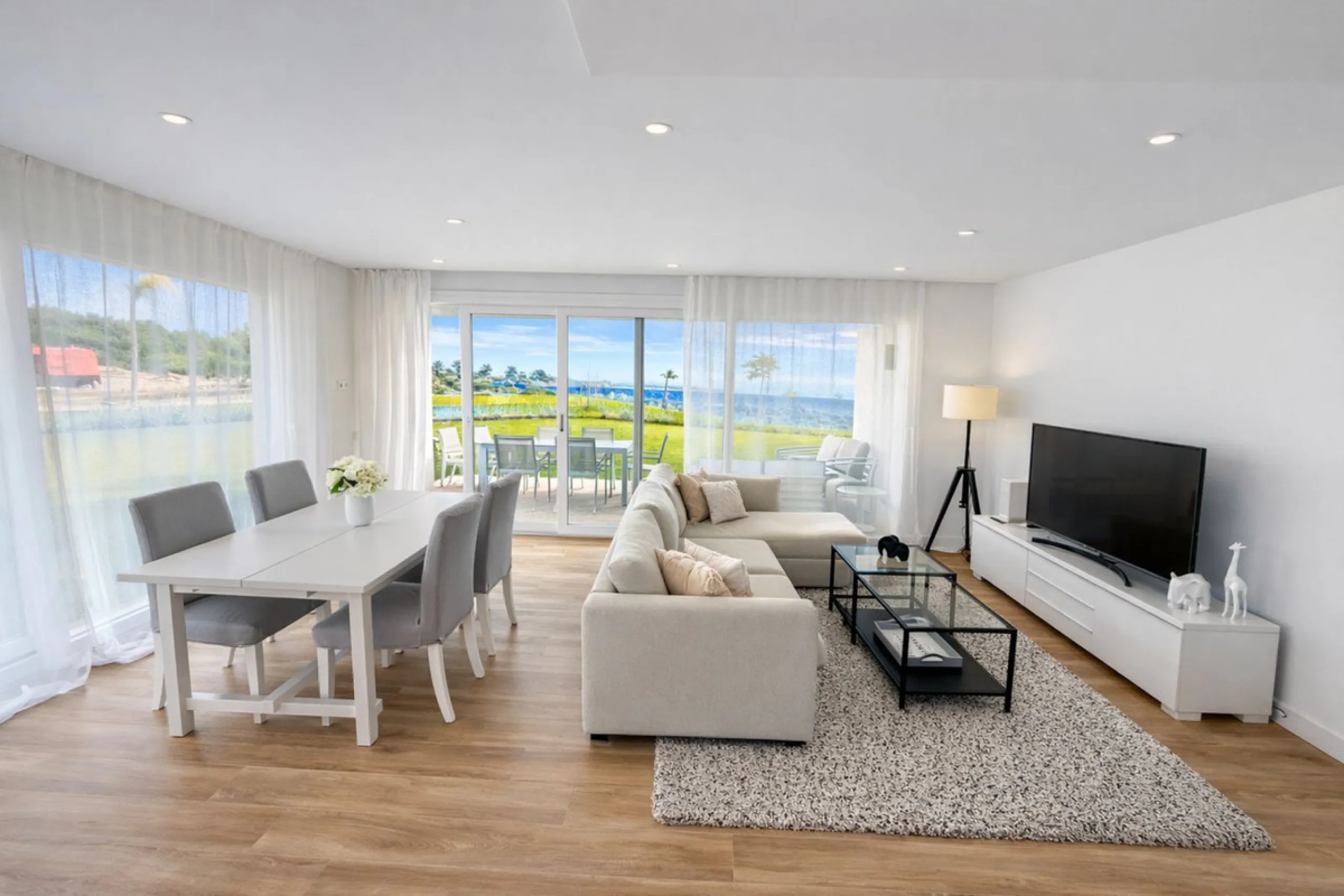 Apartment - Ground Floor Apartment в продаже в Casares, Málaga. В доме 2 спален и 2 ванных комнат. Площадь дома 109 м². Площадь участка 422 м²