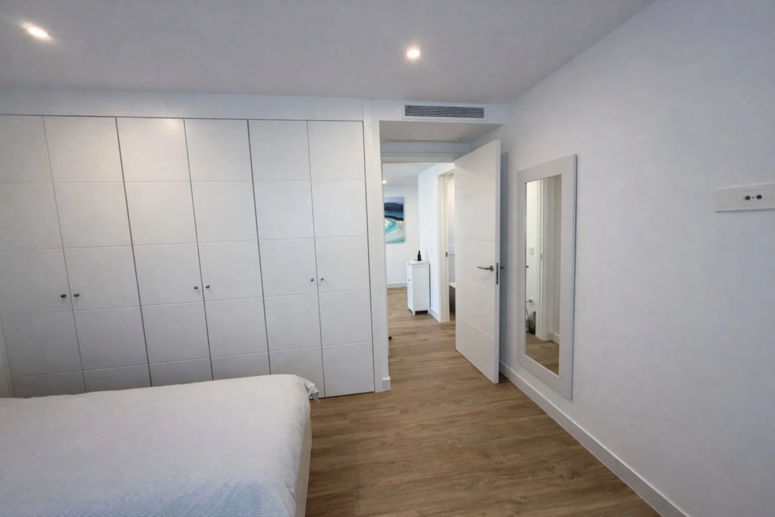 Apartment - Ground Floor Apartment в продаже в Casares, Málaga. В доме 2 спален и 2 ванных комнат. Площадь дома 109 м². Площадь участка 422 м²