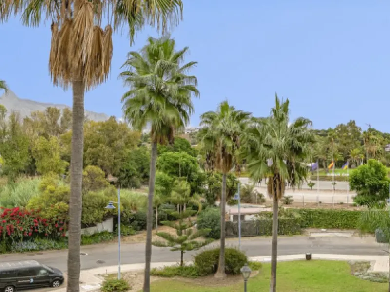 Apartment - Middle Floor Apartment в продаже в Marbella, Málaga. В доме 2 спален и 2 ванных комнат. Площадь дома 84 м²