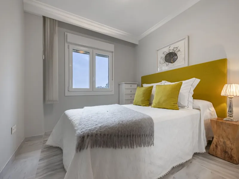 Apartment - Middle Floor Apartment в продаже в Marbella, Málaga. В доме 2 спален и 2 ванных комнат. Площадь дома 84 м²