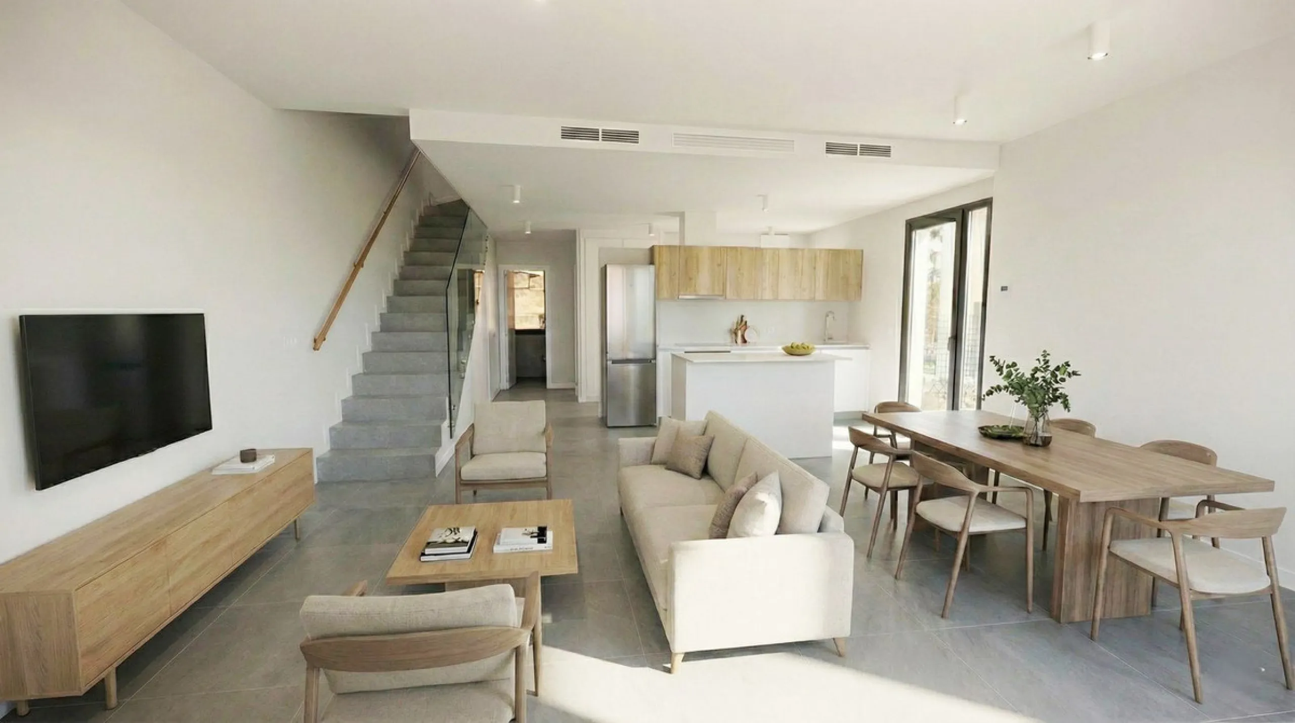 House - Townhouse в продаже в Mijas, Málaga. В доме 4 спален и 3 ванных комнат. Площадь дома 145 м². Площадь участка 102 м²