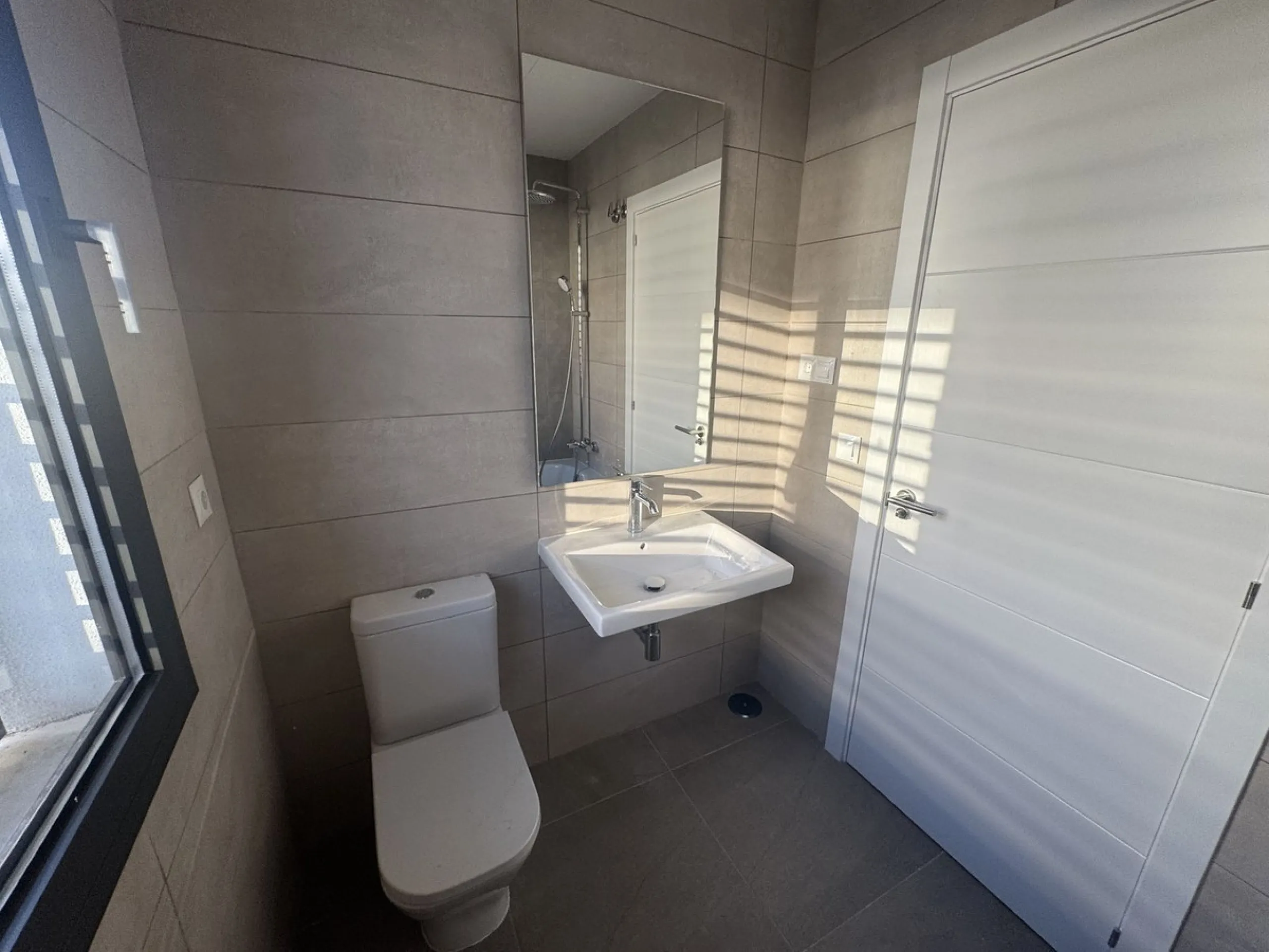 House - Townhouse в продаже в Mijas, Málaga. В доме 4 спален и 3 ванных комнат. Площадь дома 145 м². Площадь участка 102 м²