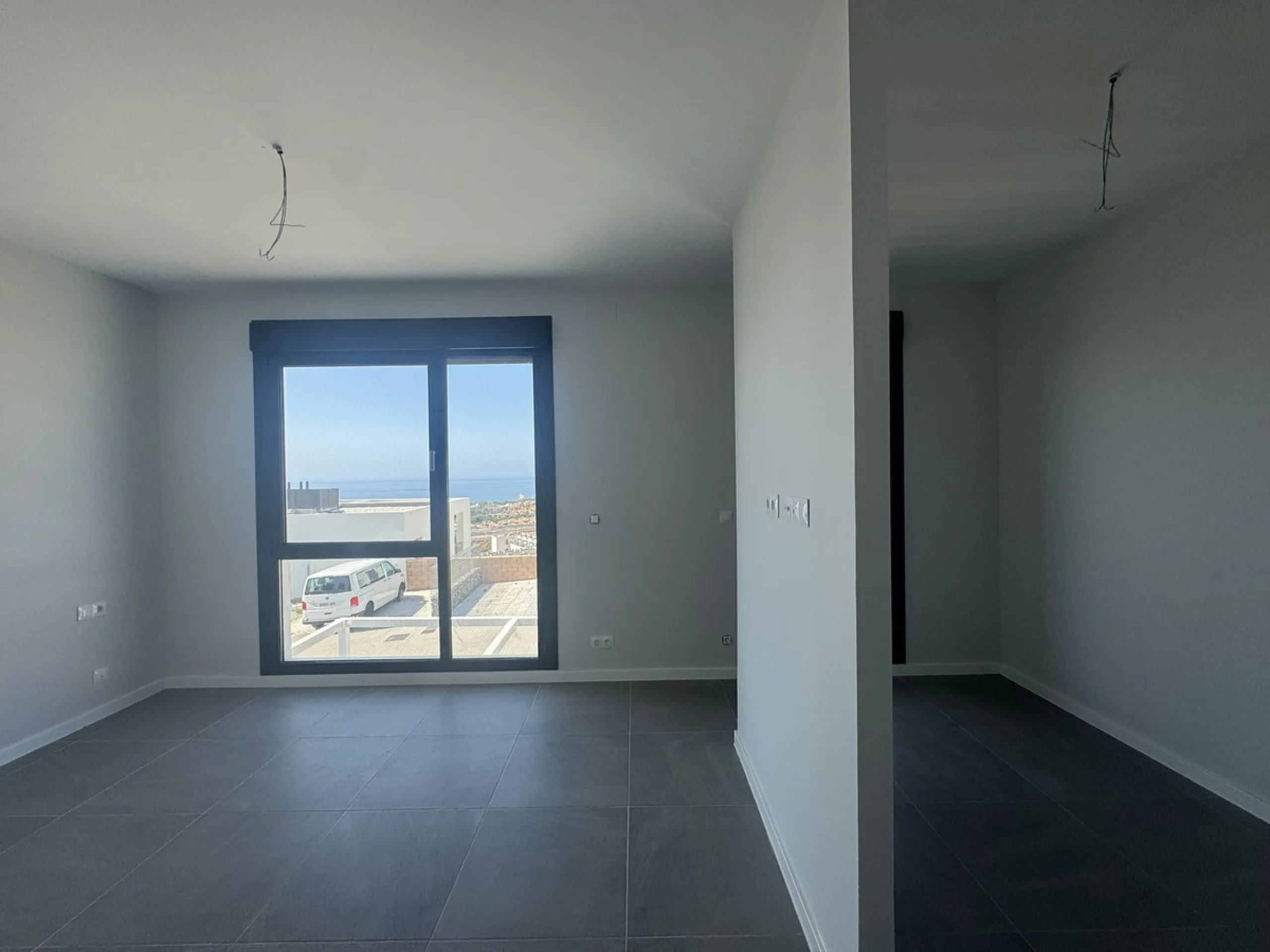 House - Townhouse в продаже в Mijas, Málaga. В доме 4 спален и 3 ванных комнат. Площадь дома 145 м². Площадь участка 102 м²