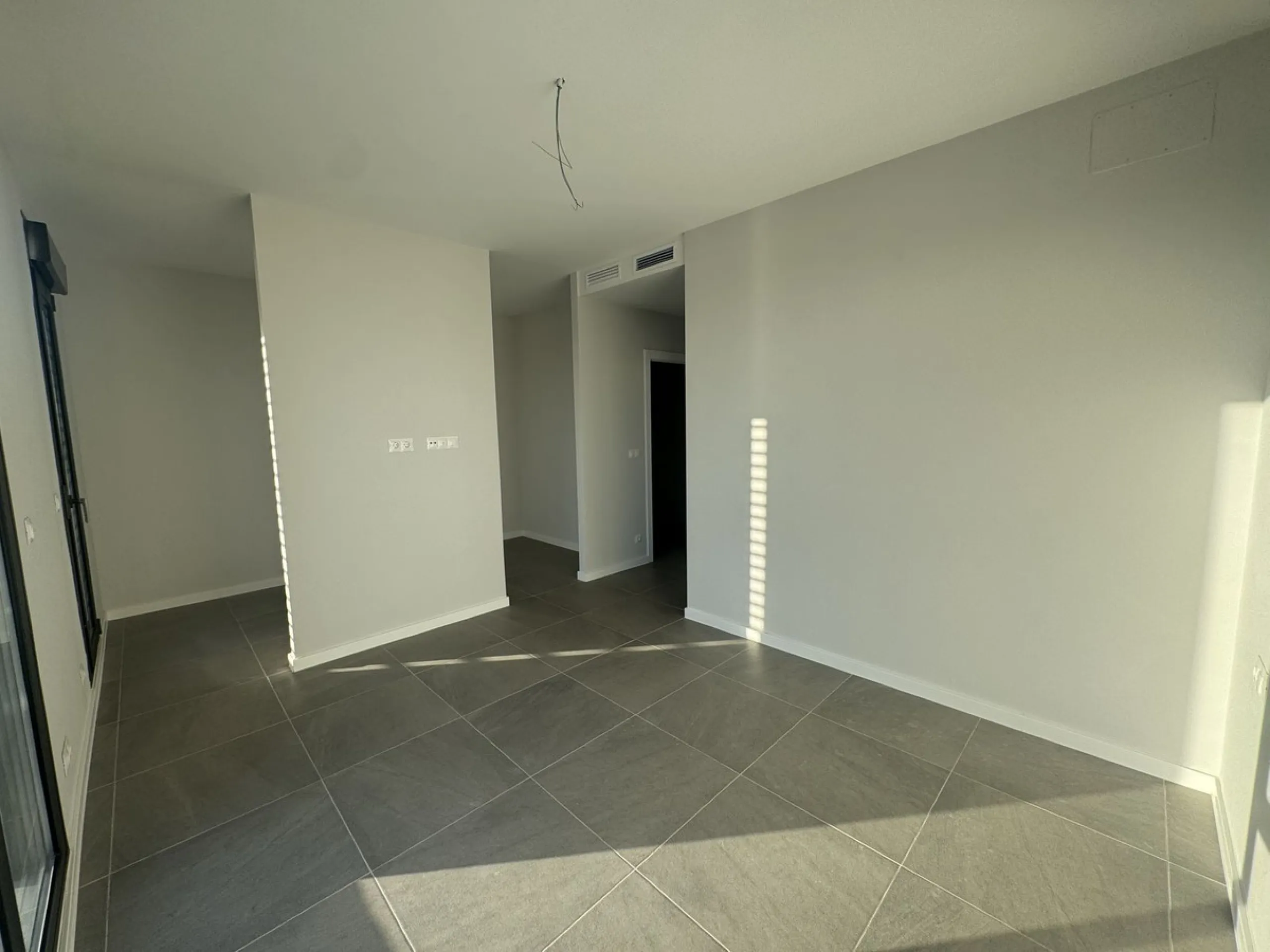 House - Townhouse в продаже в Mijas, Málaga. В доме 4 спален и 3 ванных комнат. Площадь дома 145 м². Площадь участка 102 м²