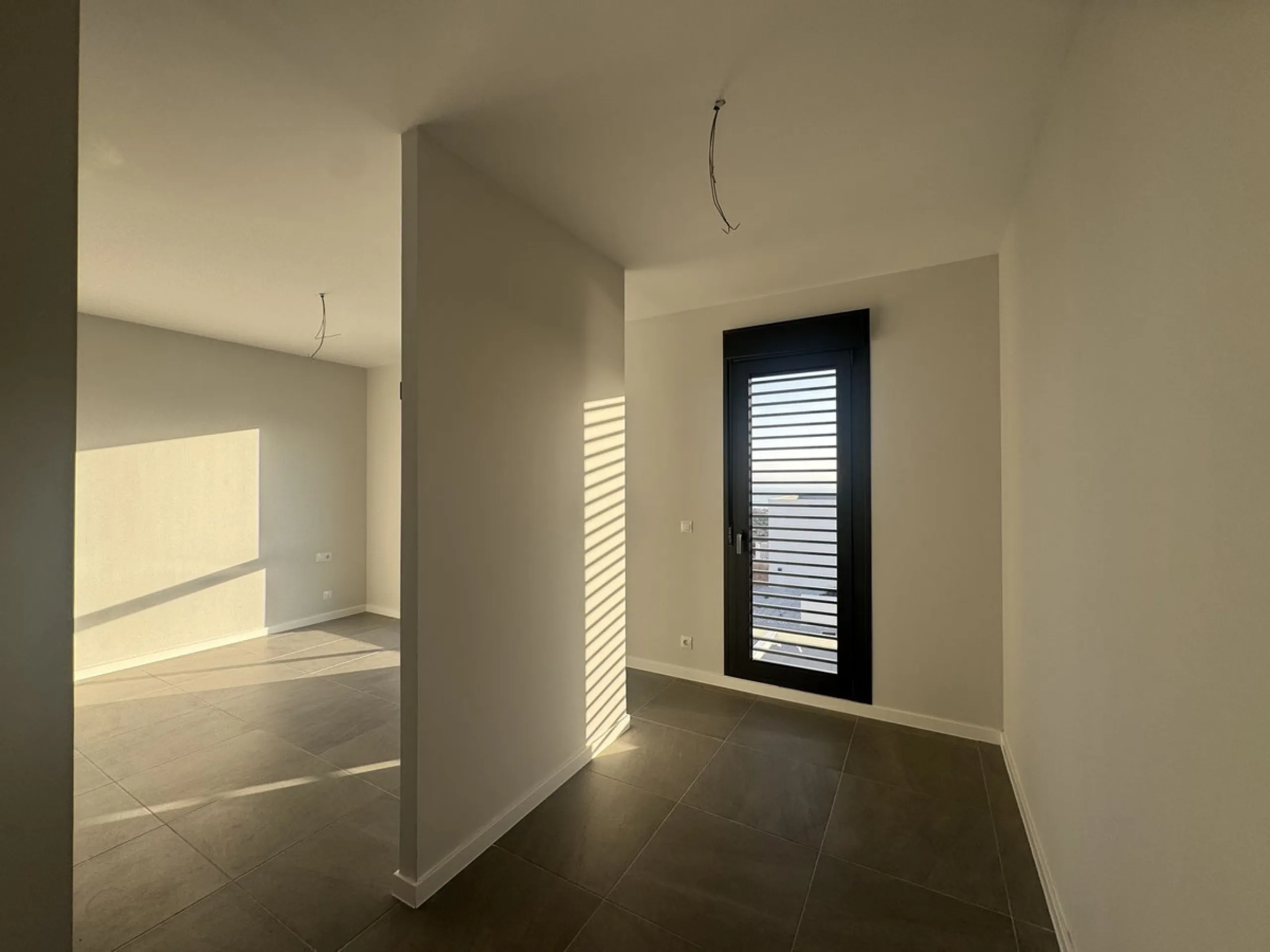 House - Townhouse в продаже в Mijas, Málaga. В доме 4 спален и 3 ванных комнат. Площадь дома 145 м². Площадь участка 102 м²