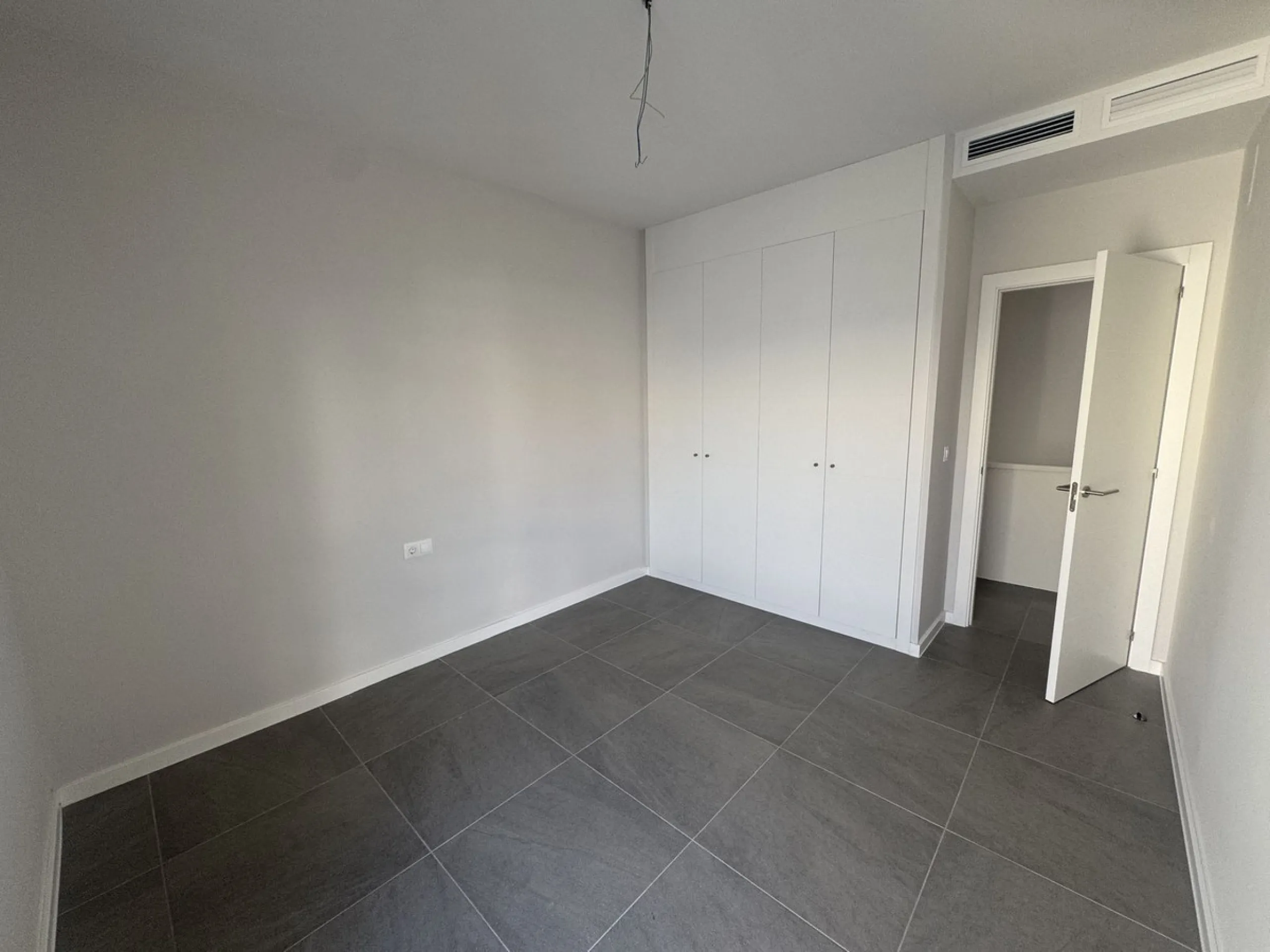 House - Townhouse в продаже в Mijas, Málaga. В доме 4 спален и 3 ванных комнат. Площадь дома 145 м². Площадь участка 102 м²