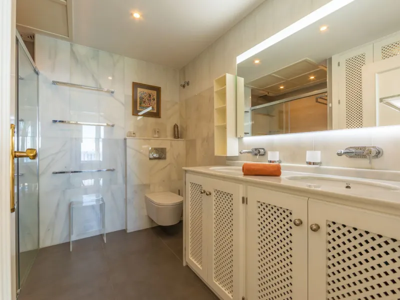 Stunning mid-floor apartment in the first line of the beach, with spectacular views of the sea, the beach, Gibraltar, and Africa, located in the exclusive Bay of Casares next to a protected historic area with an ancient Arab tower, within the prestigious 