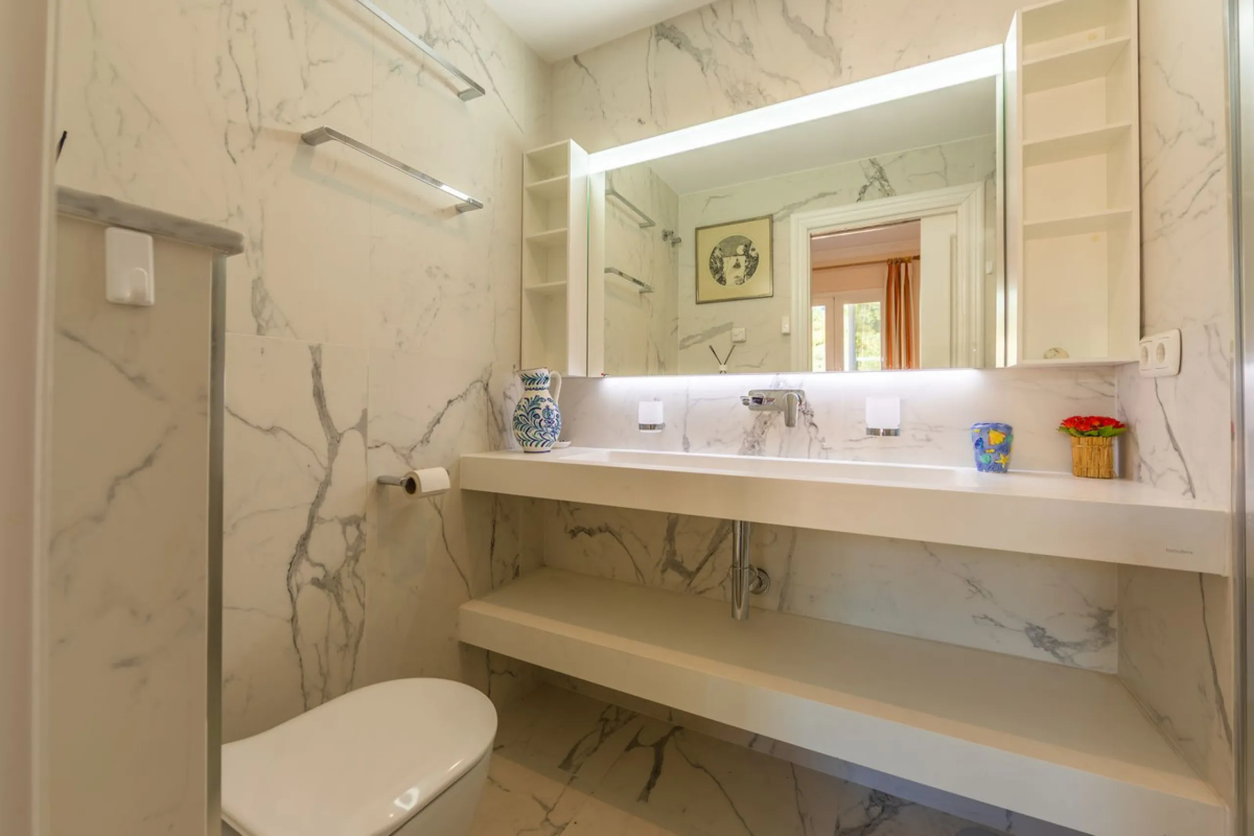 Stunning mid-floor apartment in the first line of the beach, with spectacular views of the sea, the beach, Gibraltar, and Africa, located in the exclusive Bay of Casares next to a protected historic area with an ancient Arab tower, within the prestigious 