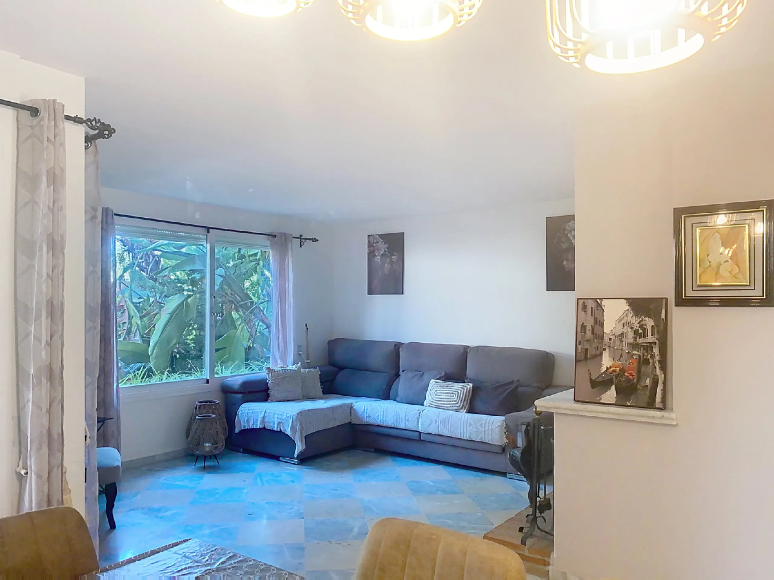 House - Semi-Detached House в продаже в Marbella, Málaga. В доме 4 спален и 4 ванных комнат. Площадь дома 254 м². Площадь участка 246 м²