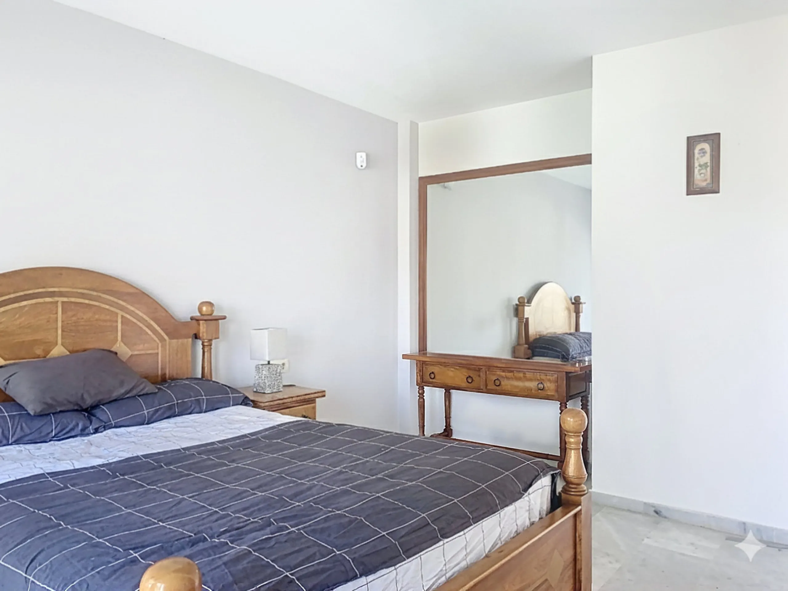 House - Semi-Detached House в продаже в Marbella, Málaga. В доме 4 спален и 4 ванных комнат. Площадь дома 254 м². Площадь участка 246 м²