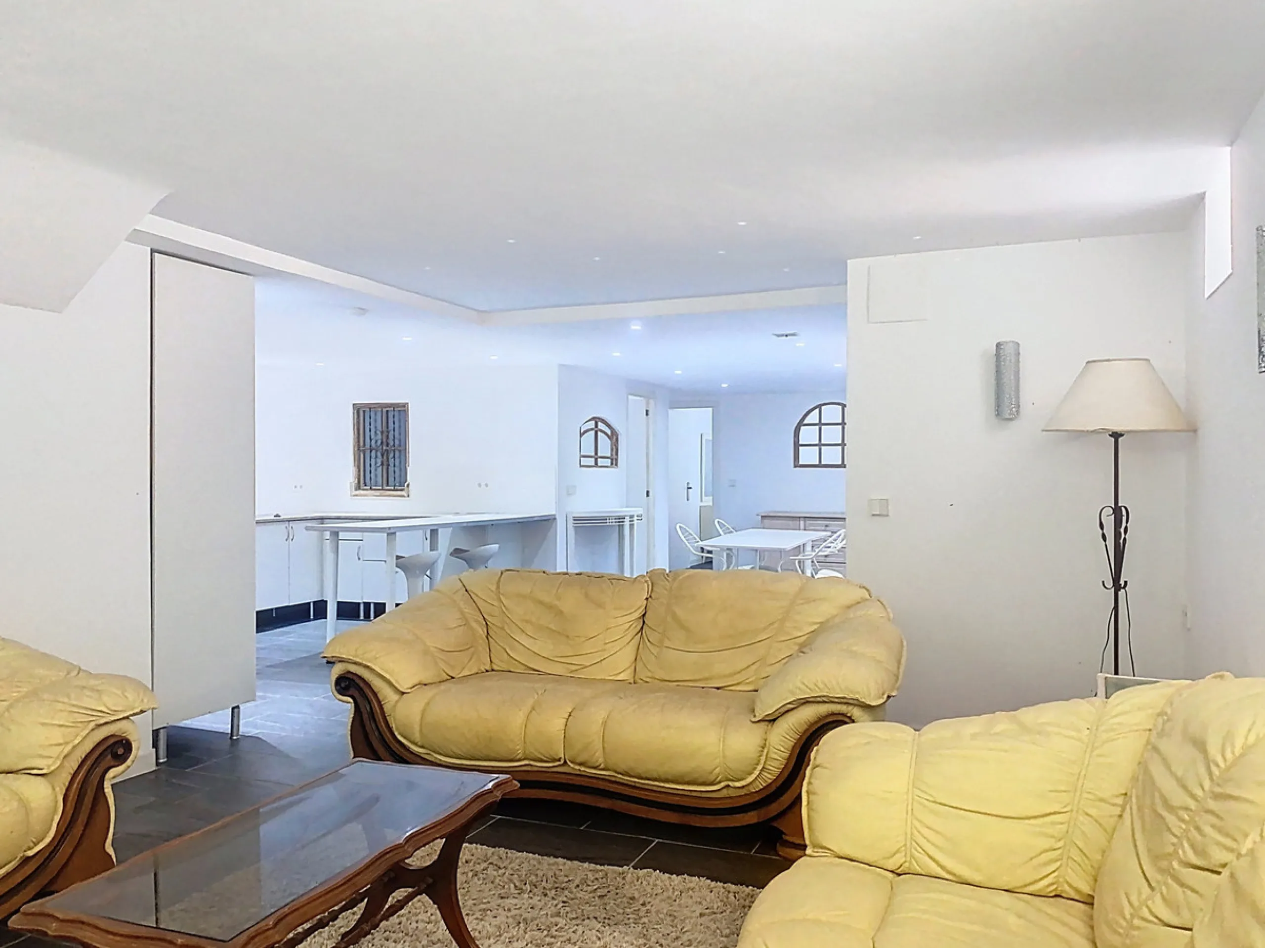 House - Semi-Detached House в продаже в Marbella, Málaga. В доме 4 спален и 4 ванных комнат. Площадь дома 254 м². Площадь участка 246 м²