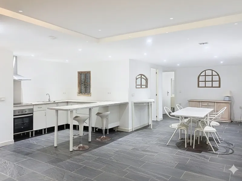 House - Semi-Detached House в продаже в Marbella, Málaga. В доме 4 спален и 4 ванных комнат. Площадь дома 254 м². Площадь участка 246 м²