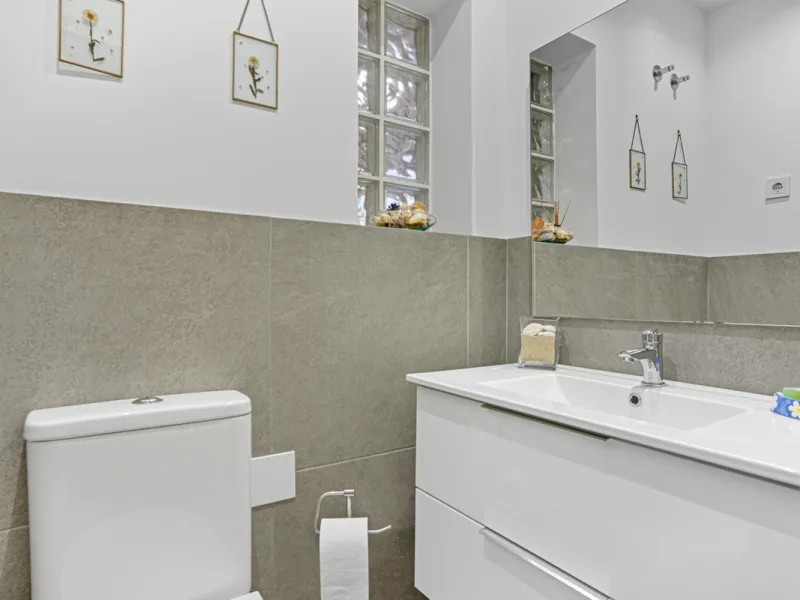 This three-bedroom, south-facing townhouse is set in the sought-after gated community of El Capricho on Marbella's Golden Mile is bursting with potential, offering spacious tropical gardens and two communal swimming pools. Ideally located within walking d
