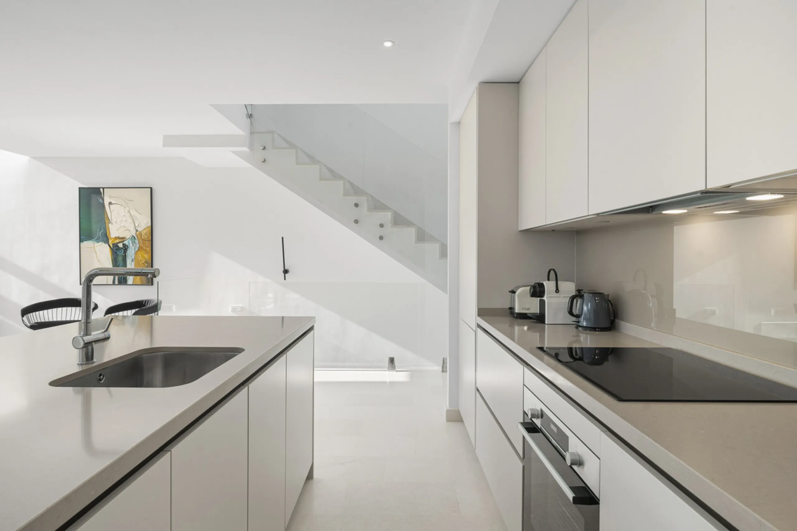 House - Semi-Detached House в продаже в Marbella, Málaga. В доме 5 спален и 5 ванных комнат. Площадь дома 310 м². Площадь участка 360 м²