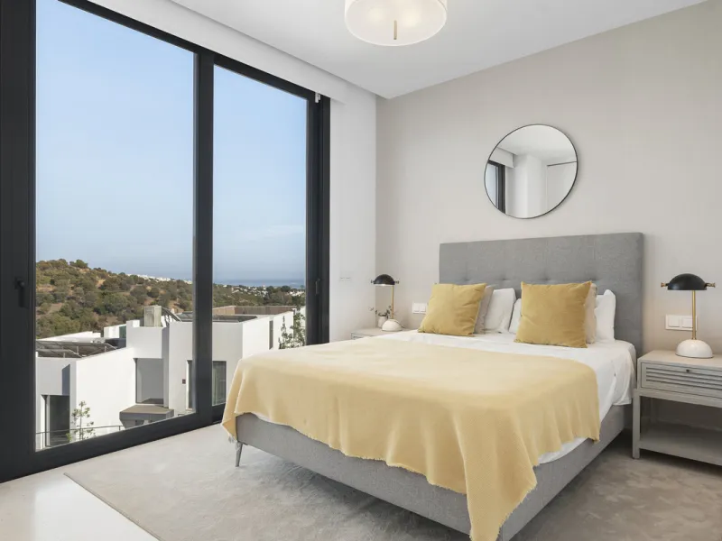 House - Semi-Detached House в продаже в Marbella, Málaga. В доме 5 спален и 5 ванных комнат. Площадь дома 310 м². Площадь участка 360 м²