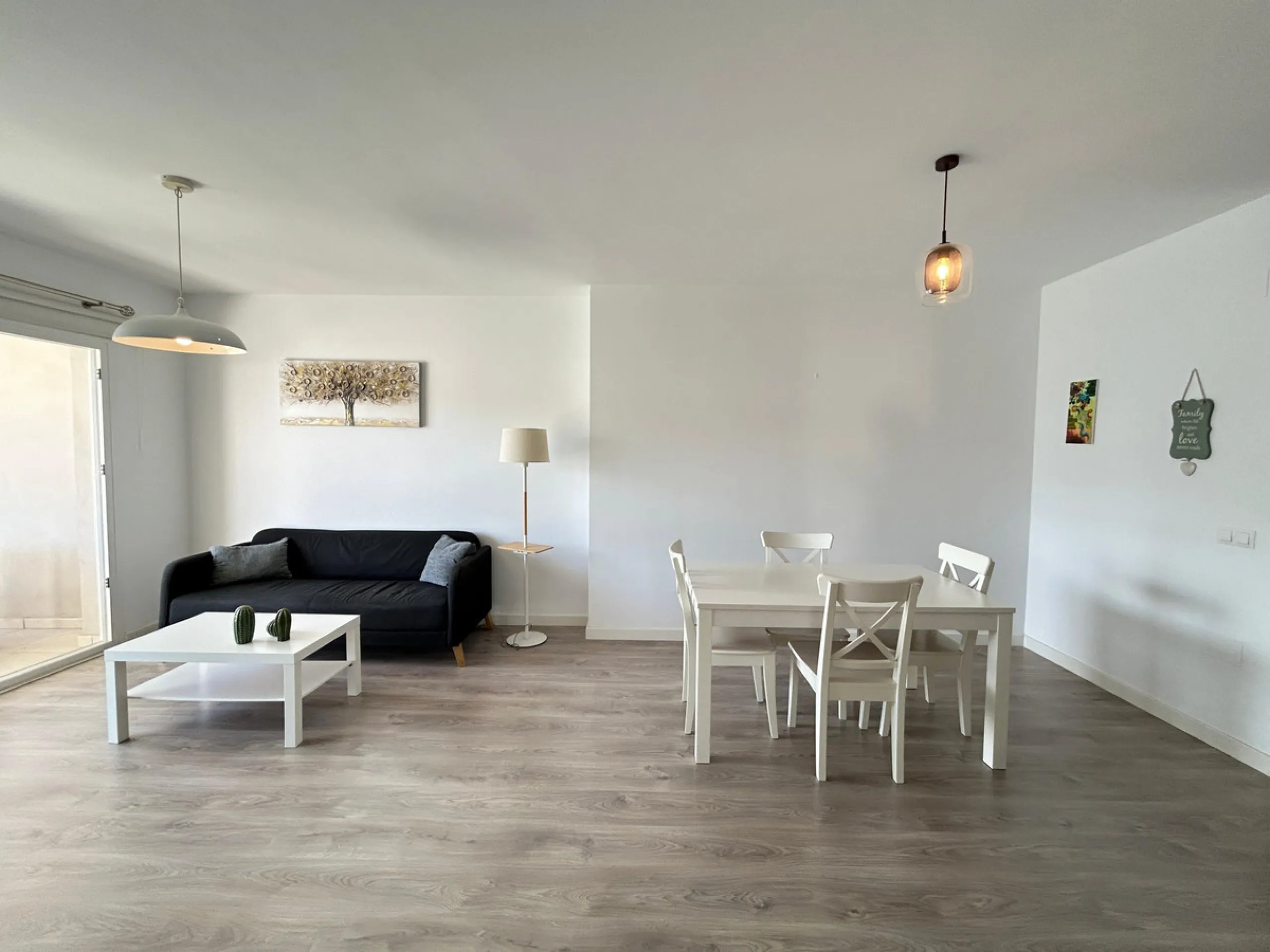 This refined apartment in Nueva Andalucía offers the perfect balance between comfort, style and convenience. Situated on the 6th floor, the property enjoys open sea and mountain views, enhancing the sense of space and light throughout the home. With 3 spa